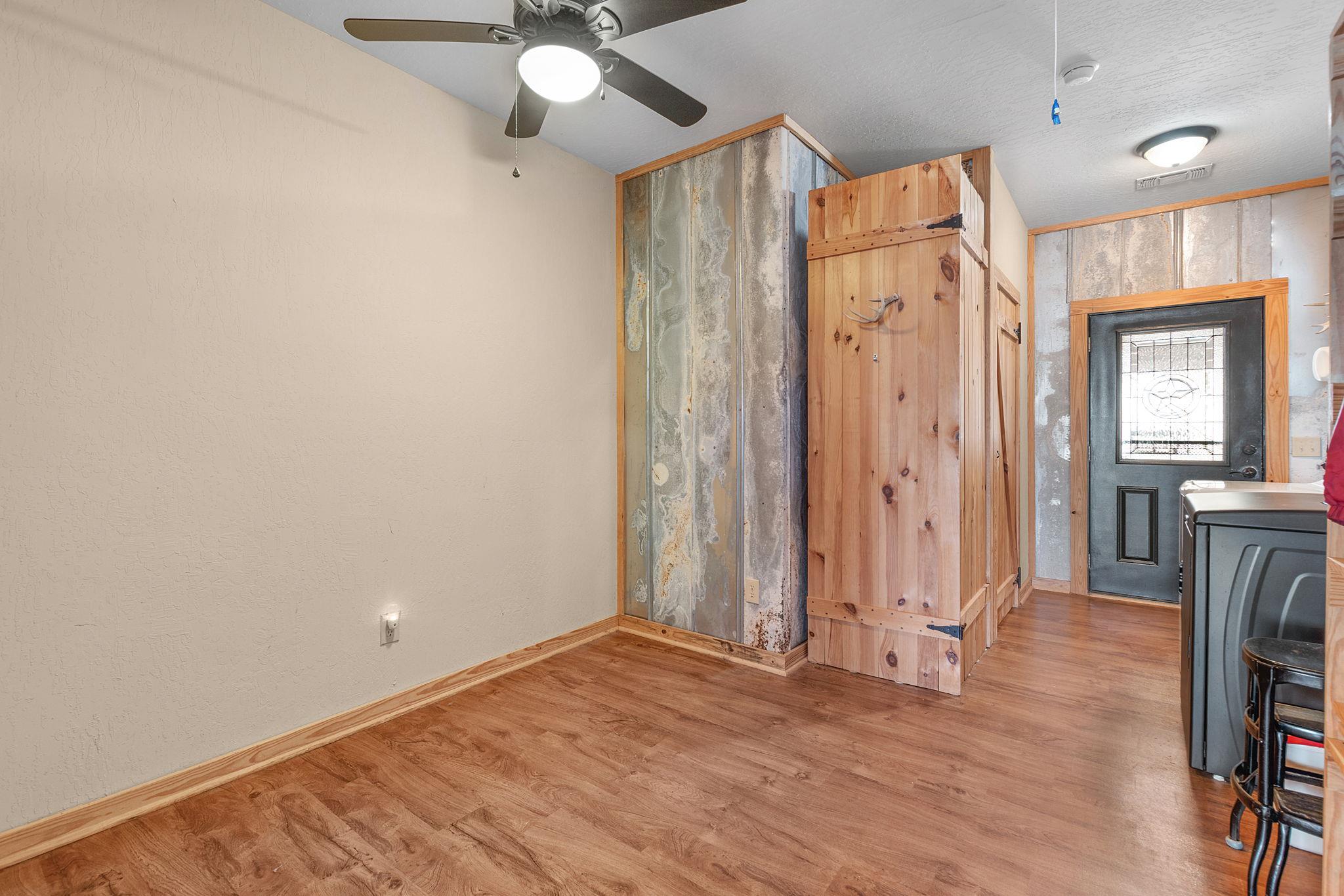 303 Lakeshore Loop, Tow, TX 78672