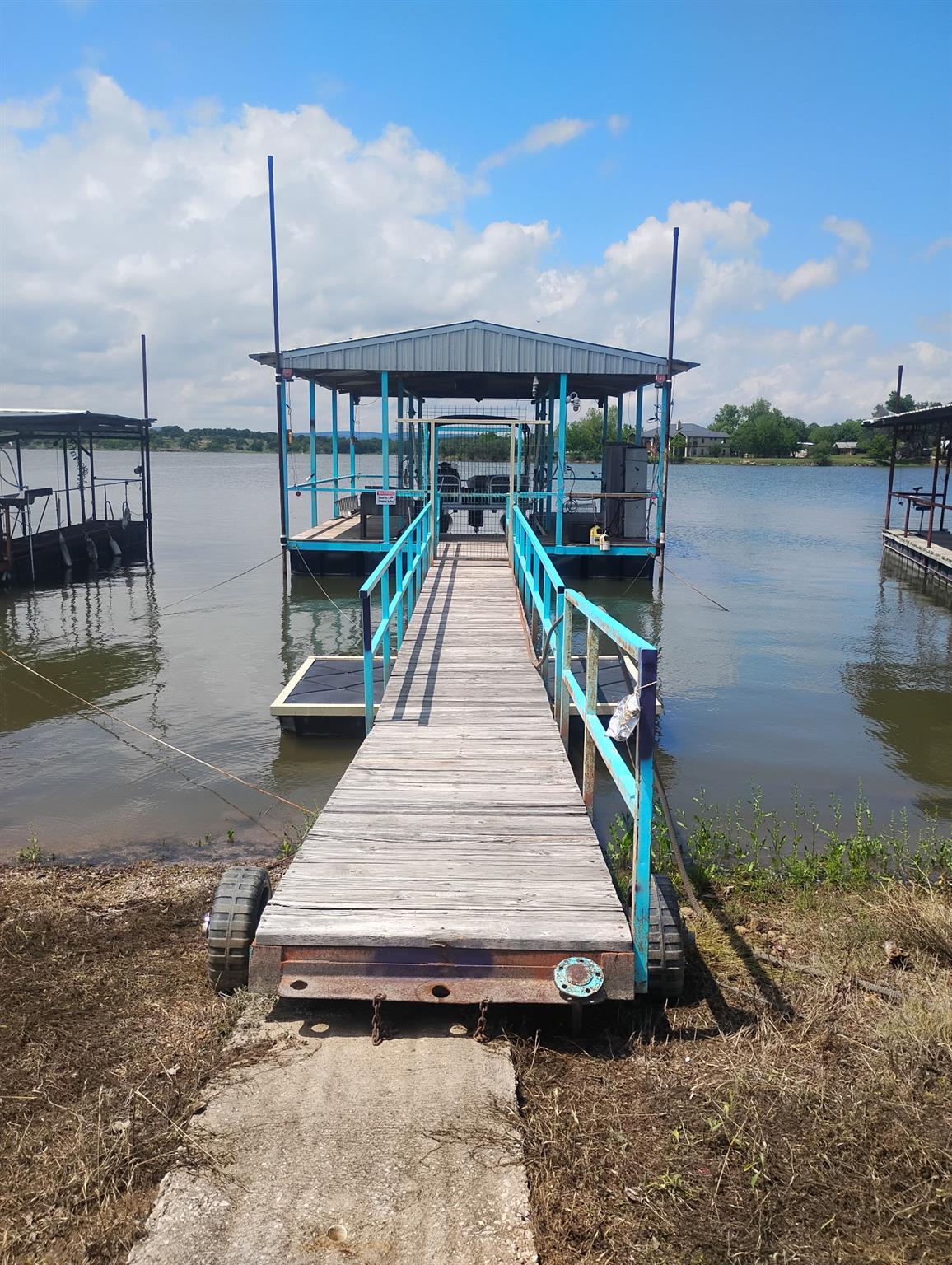 303 Lakeshore Loop, Tow, TX 78672