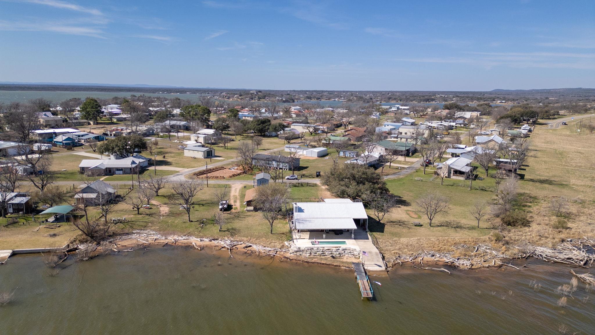 303 Lakeshore Loop, Tow, TX 78672