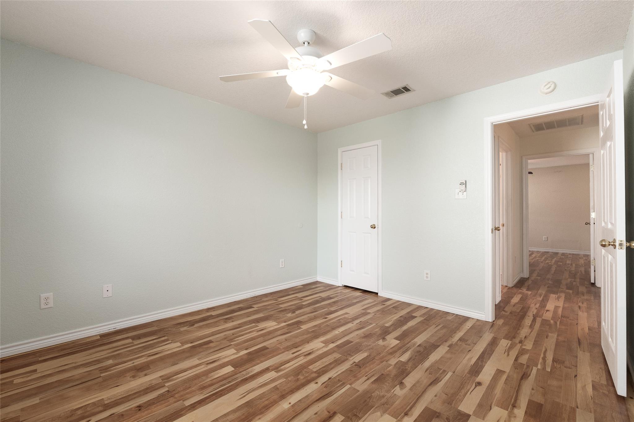 2005 Excel Dr, Killeen, TX 76542