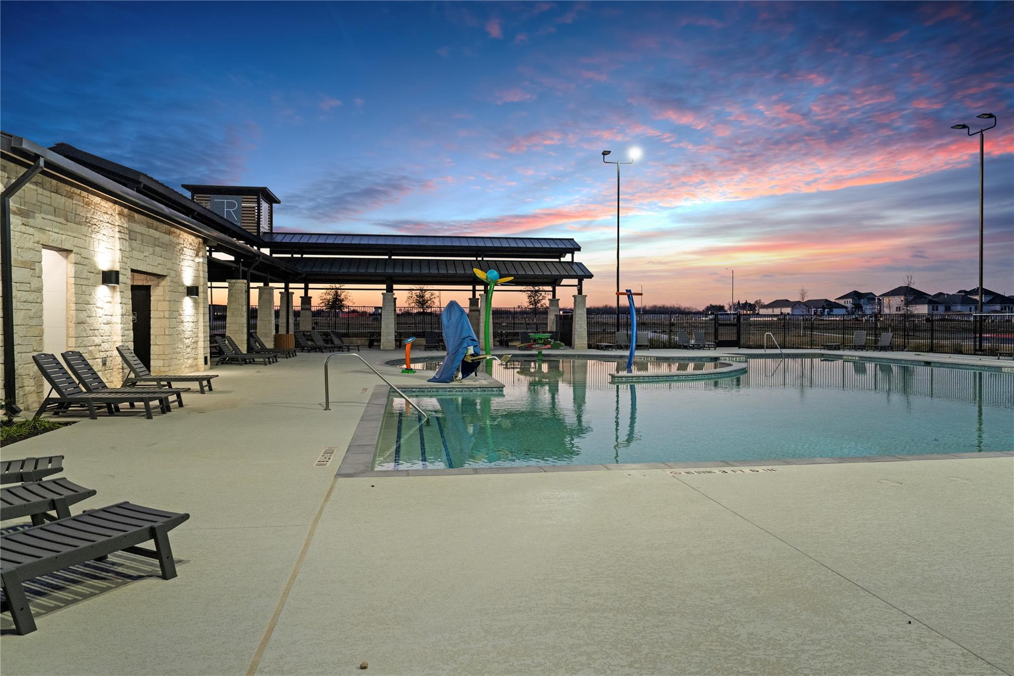 172 Gullivers Dr, Elgin, TX 78621