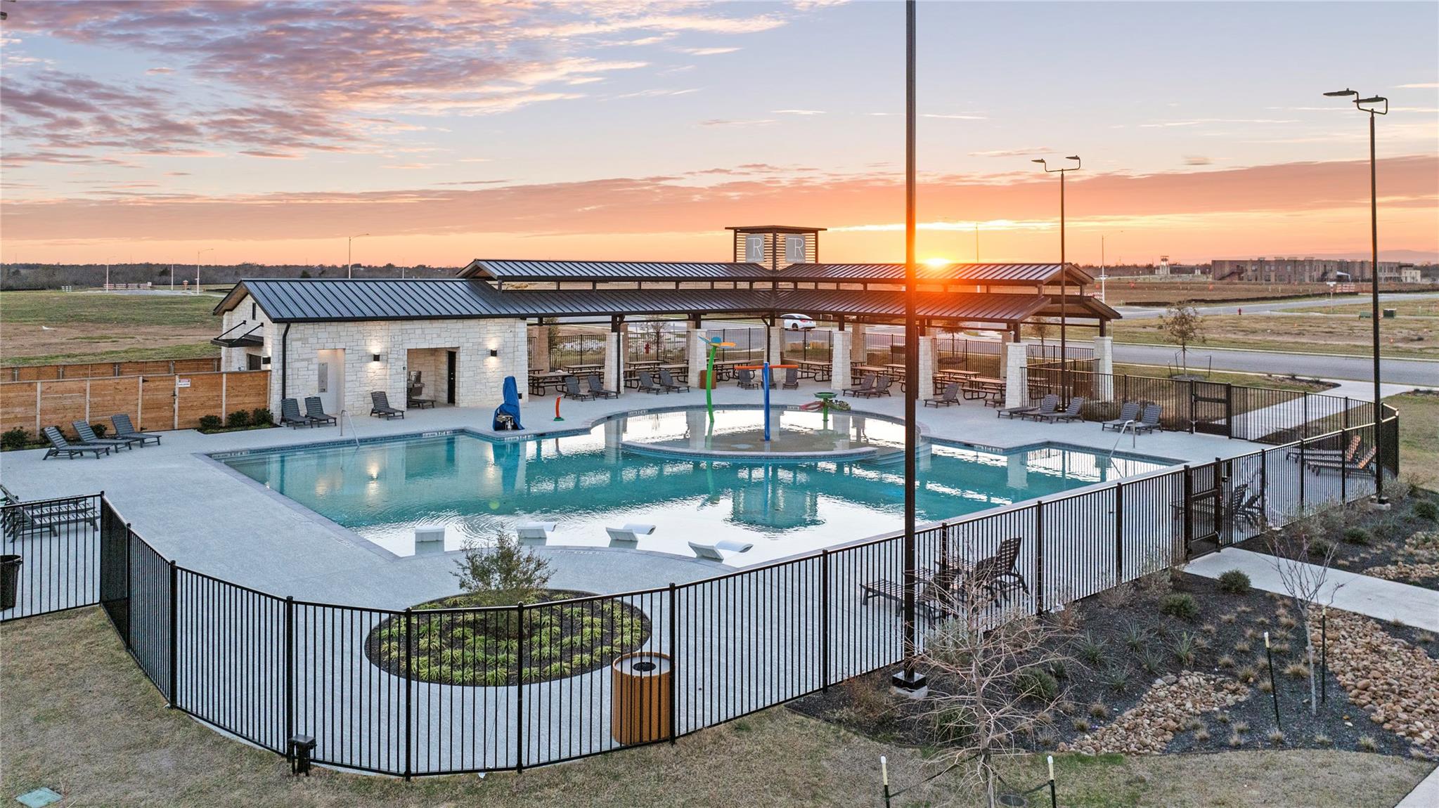 172 Gullivers Dr, Elgin, TX 78621