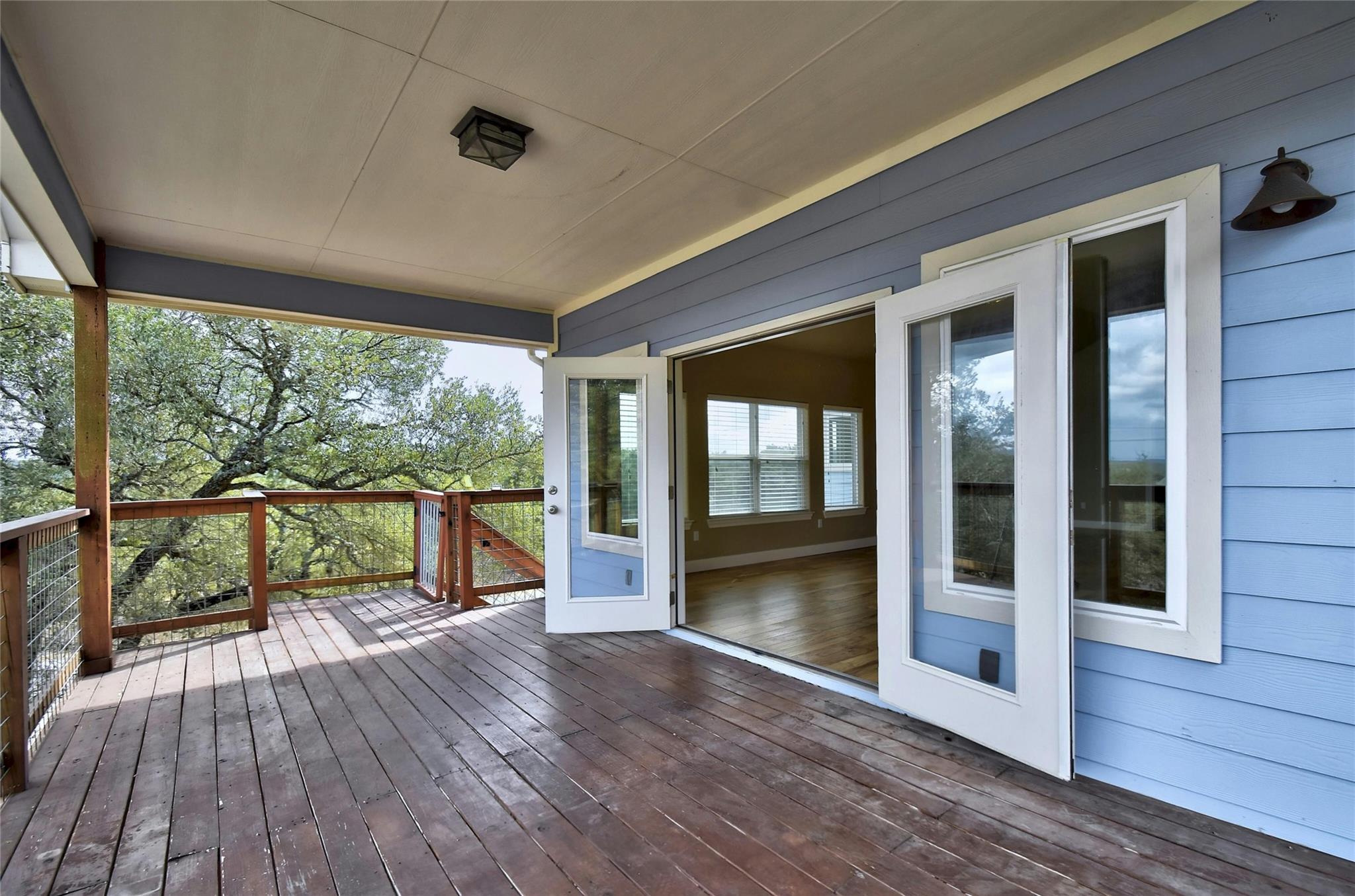 1007 Meckell Dr, Canyon Lake, TX 78133