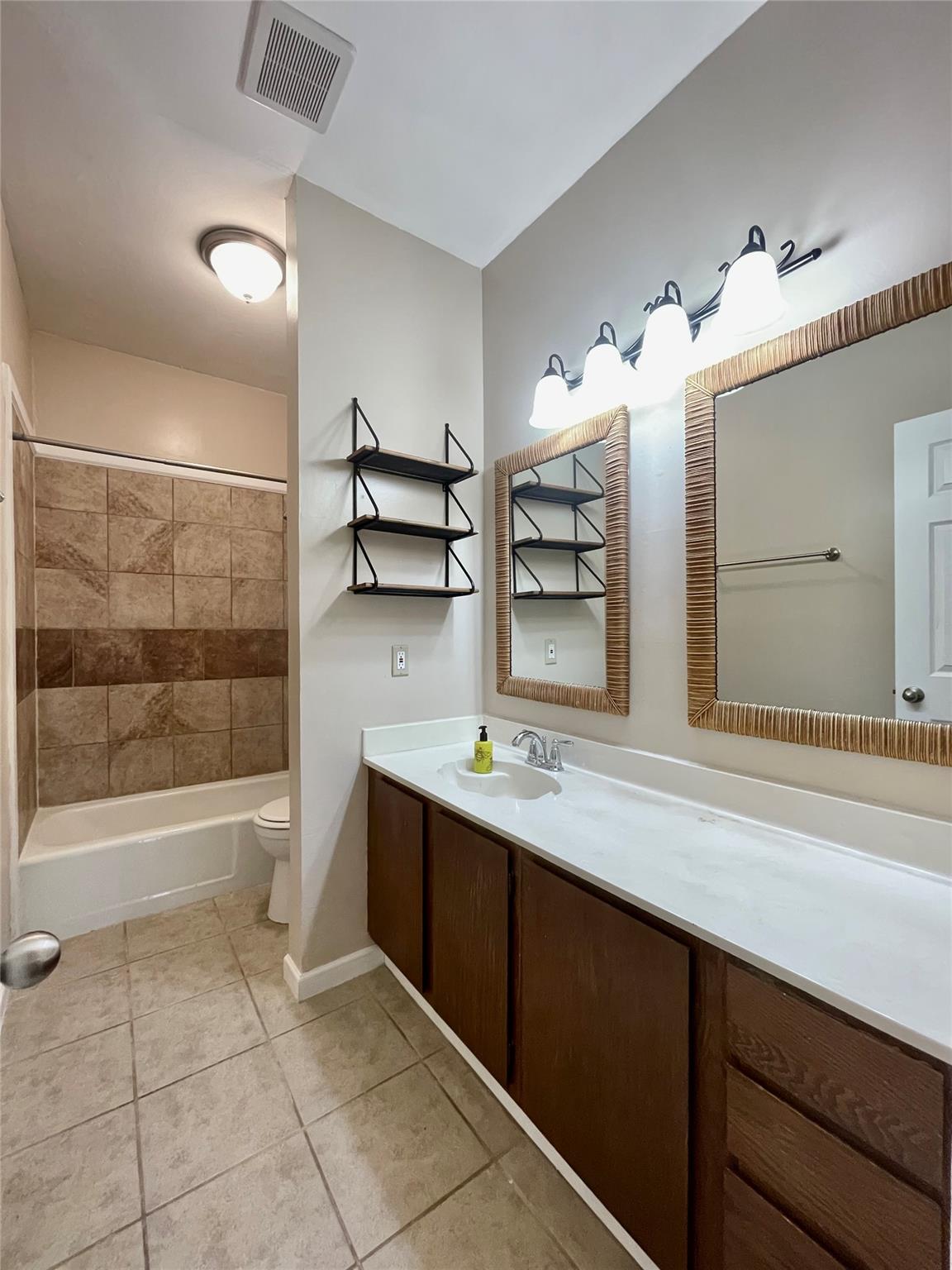 506 W San Antonio St # 206, San Marcos, TX 78666