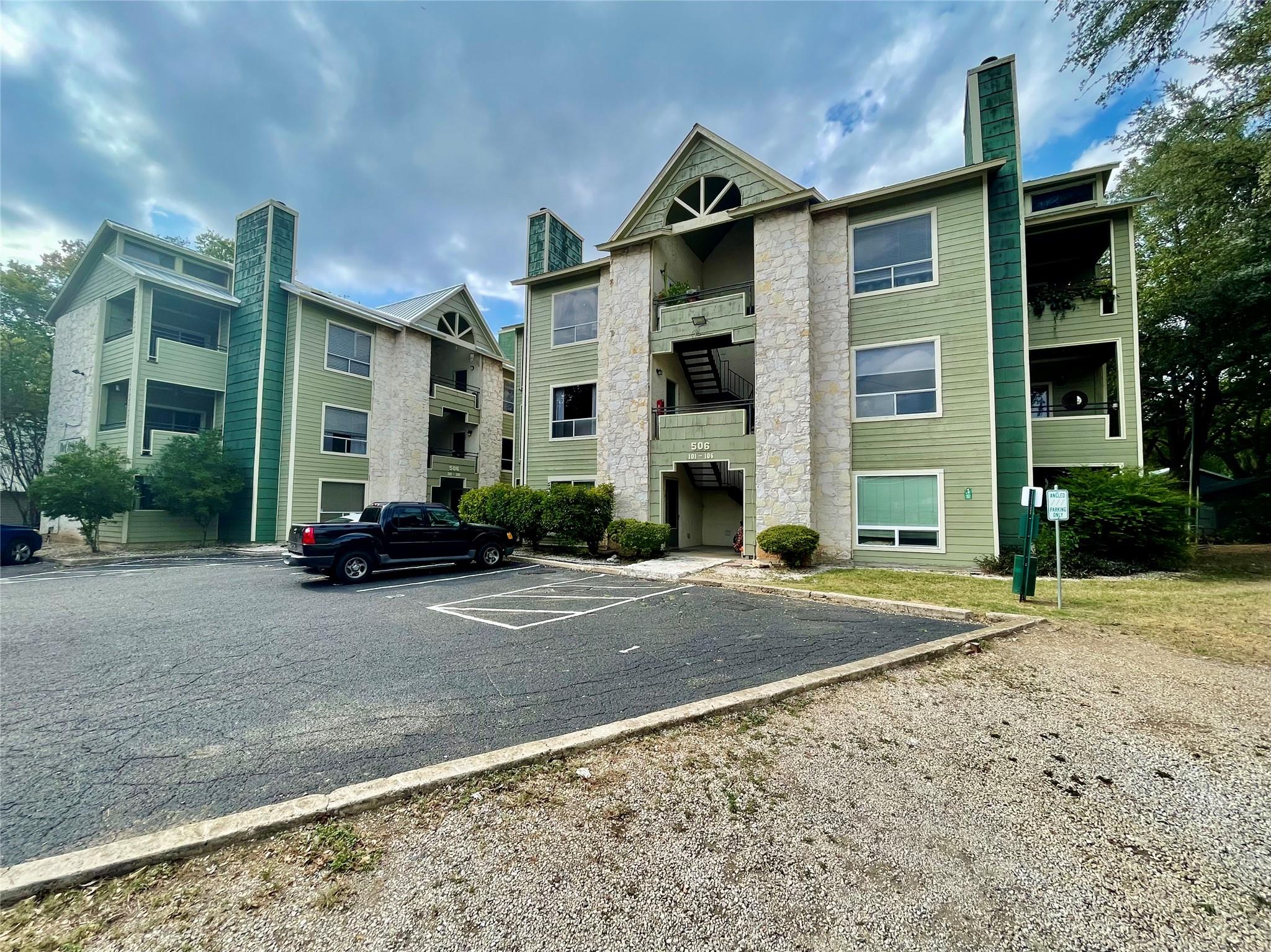 506 W San Antonio St # 206, San Marcos, TX 78666