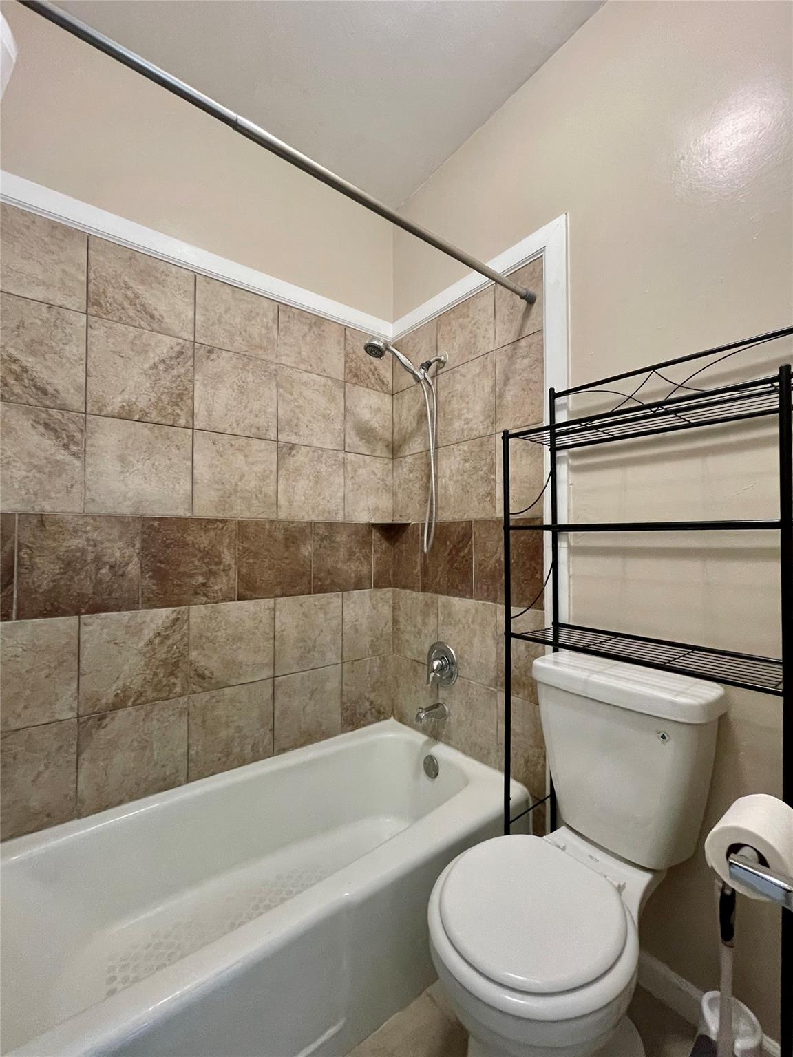 506 W San Antonio St # 206, San Marcos, TX 78666