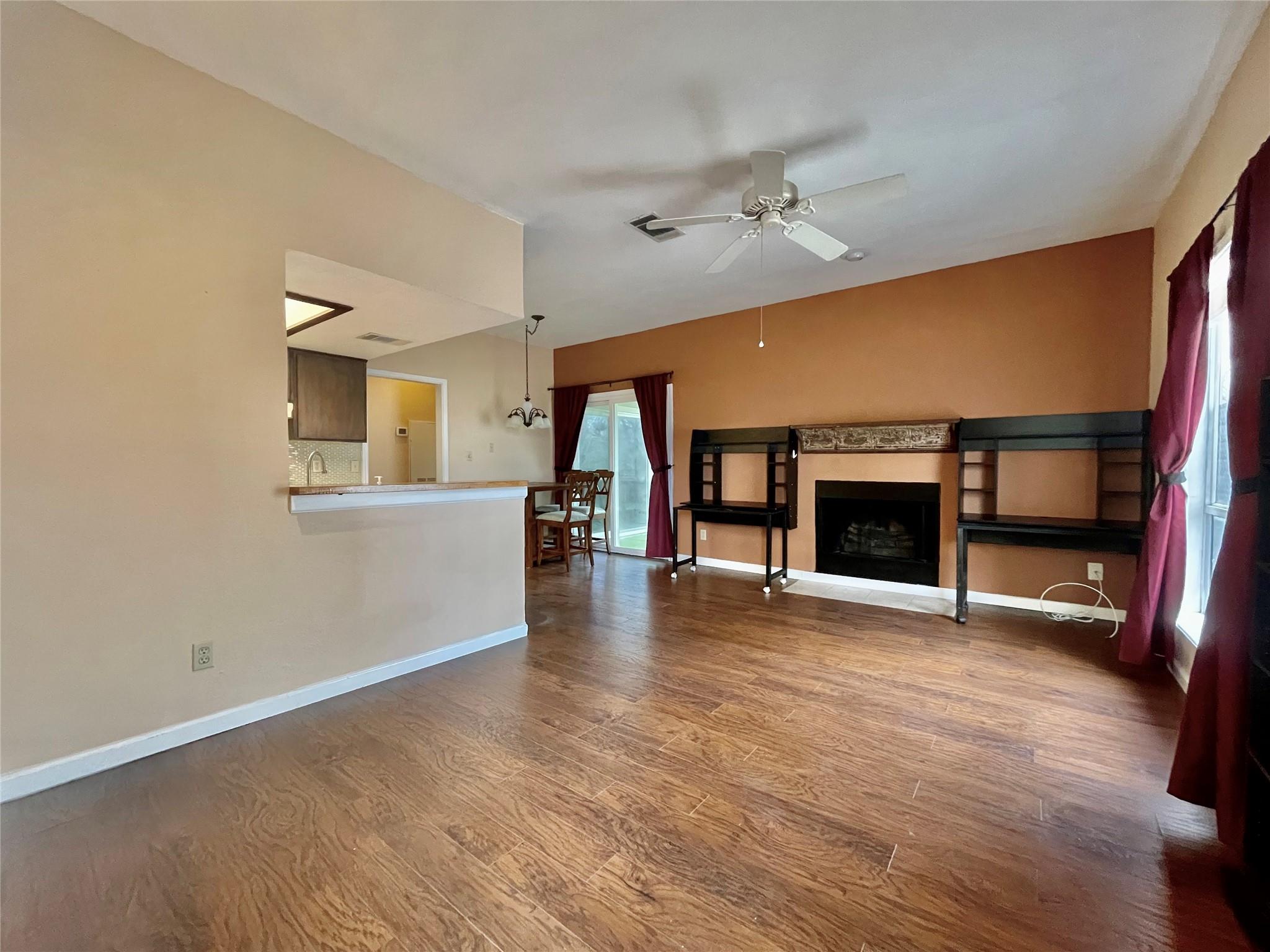 506 W San Antonio St # 206, San Marcos, TX 78666