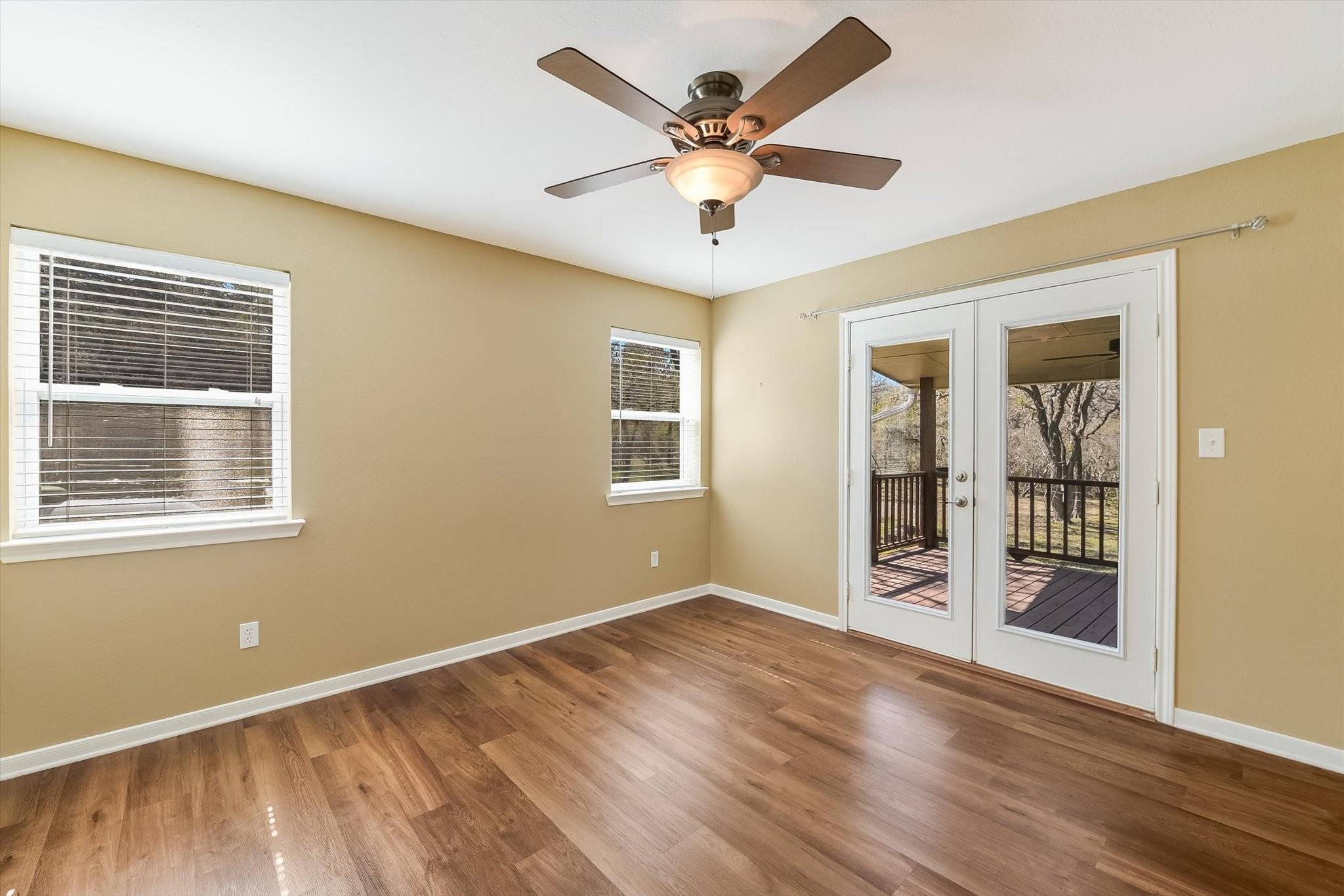 332 Booth Dr, San Marcos, TX 78666