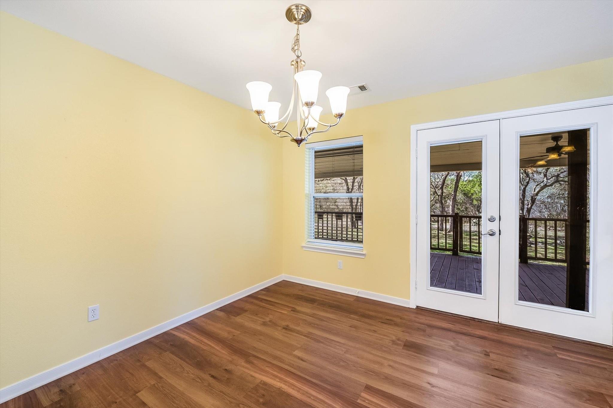 332 Booth Dr, San Marcos, TX 78666