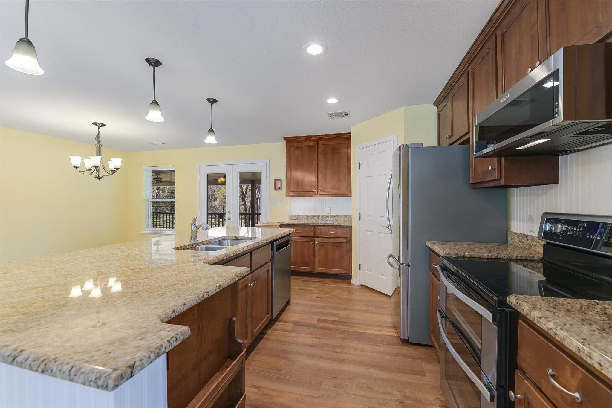 332 Booth Dr, San Marcos, TX 78666