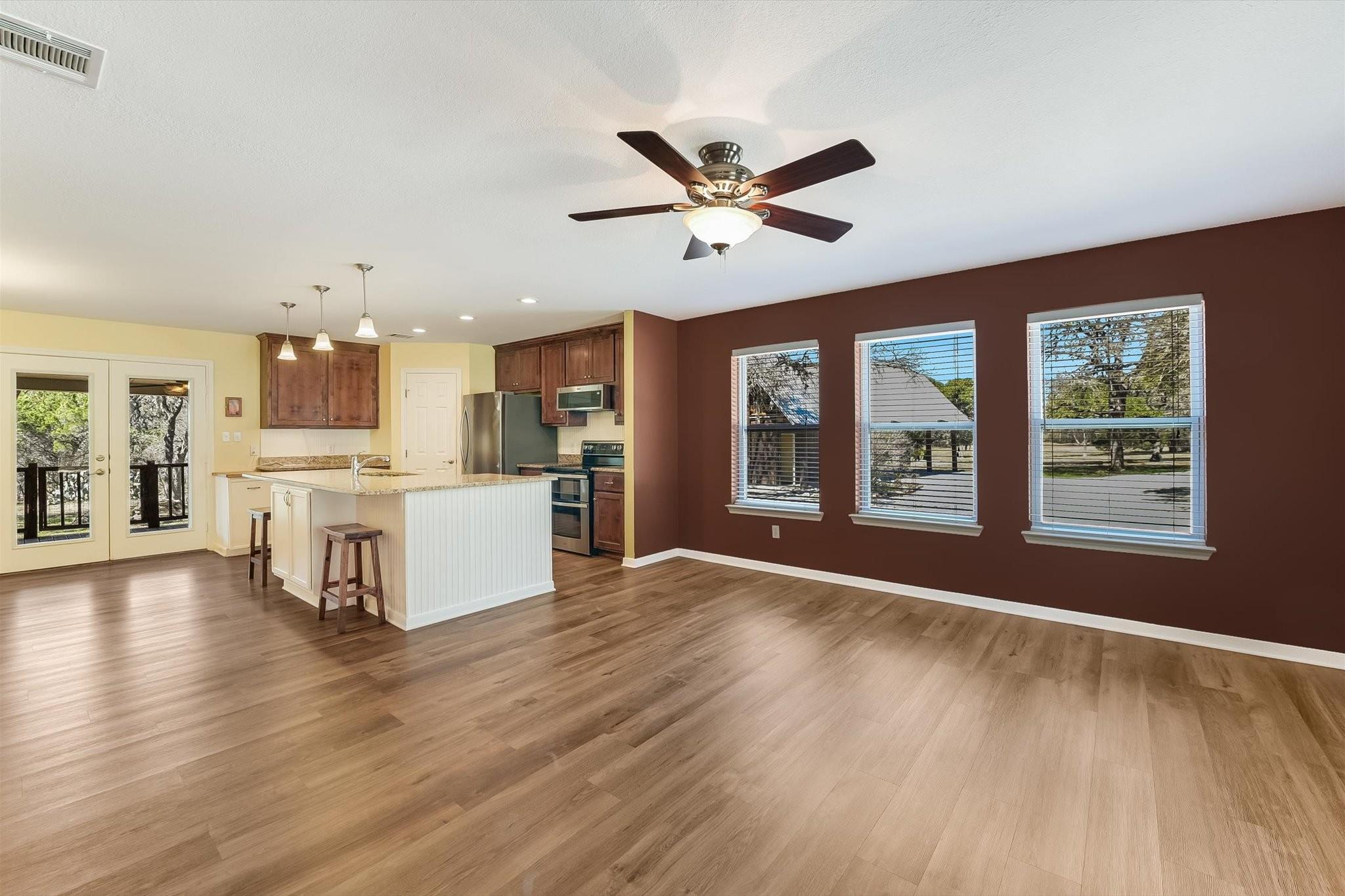 332 Booth Dr, San Marcos, TX 78666