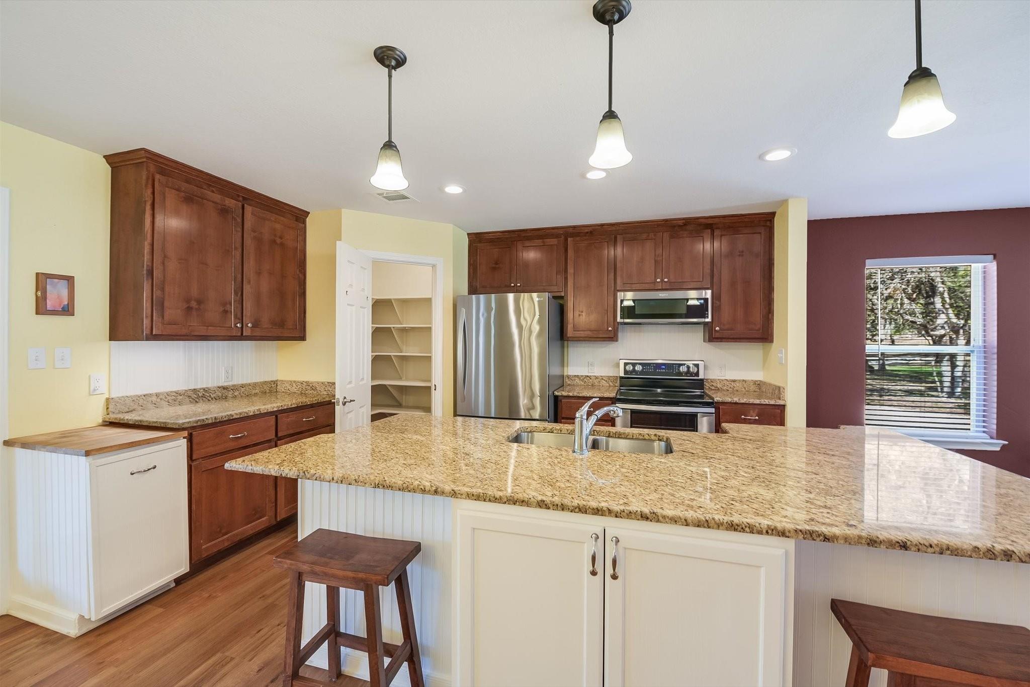 332 Booth Dr, San Marcos, TX 78666