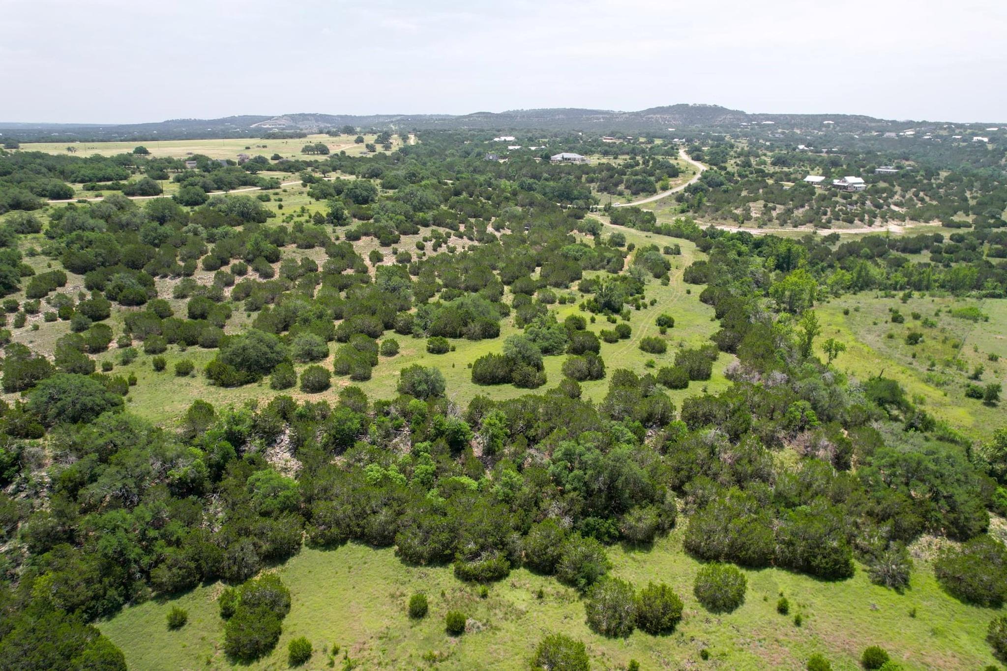 831 Hidden Creek Dr, Dripping Springs, TX 78620