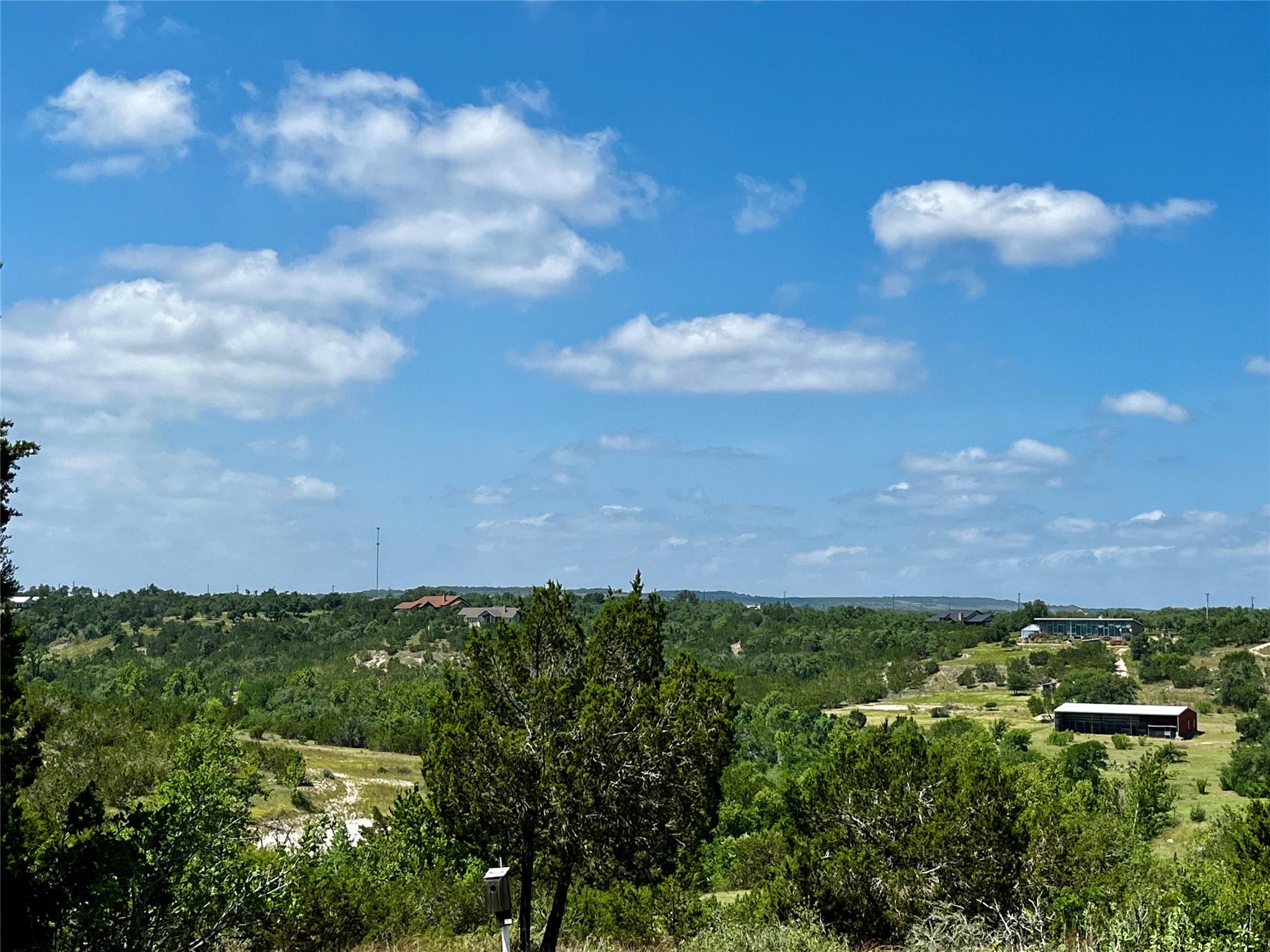 831 Hidden Creek Dr, Dripping Springs, TX 78620