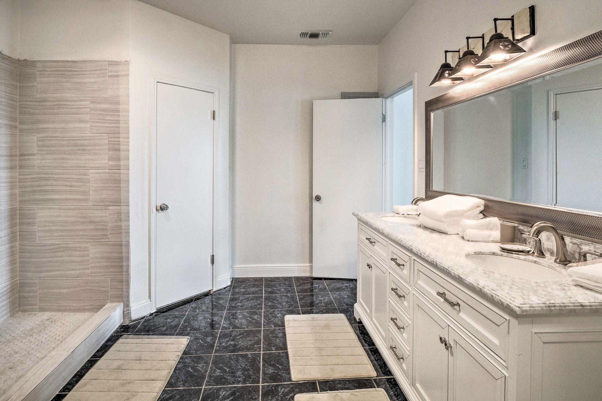 15805 Richards Dr, Del Valle, TX 78617