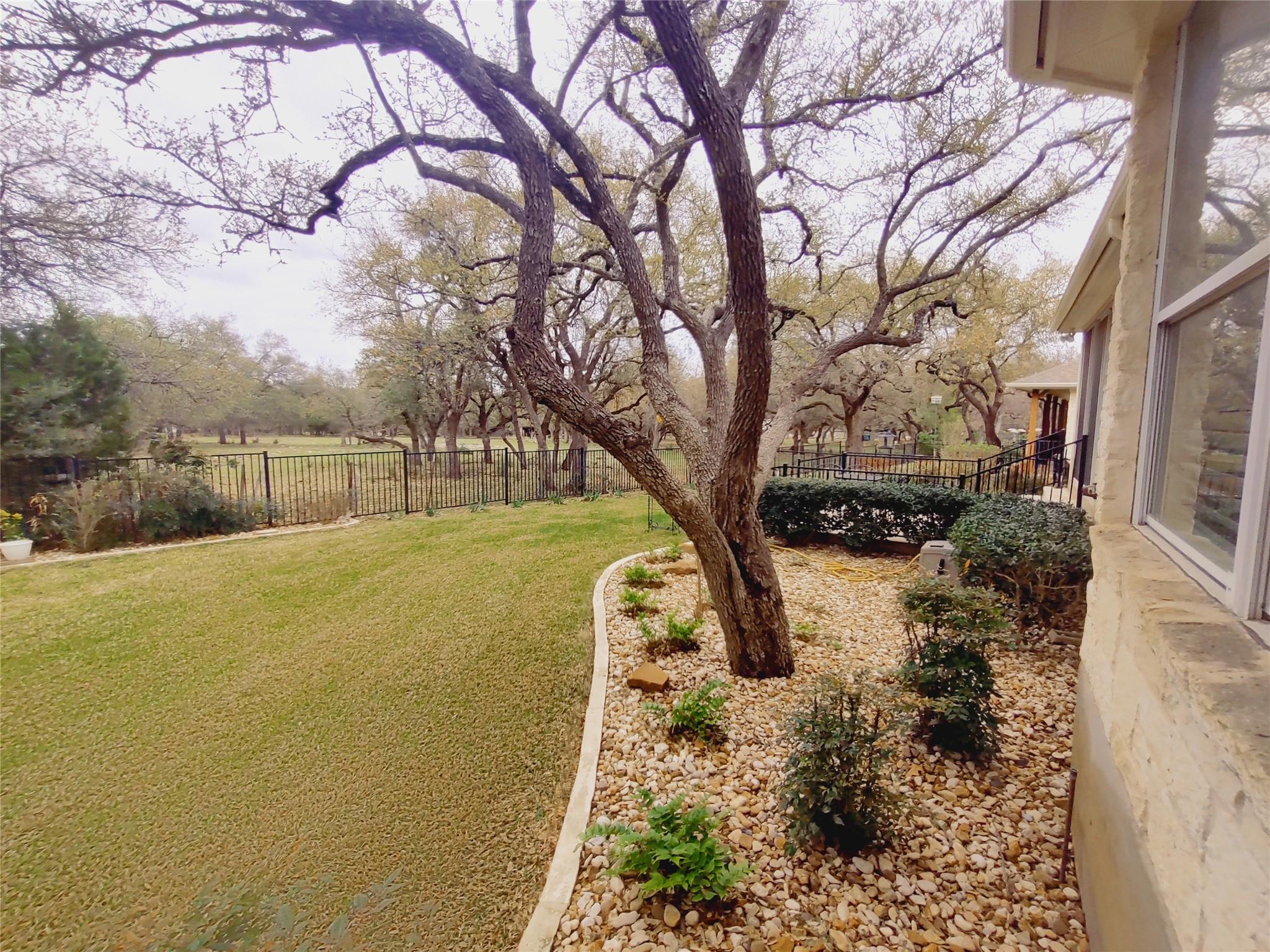 416 Brazos Dr, Georgetown, TX 78628