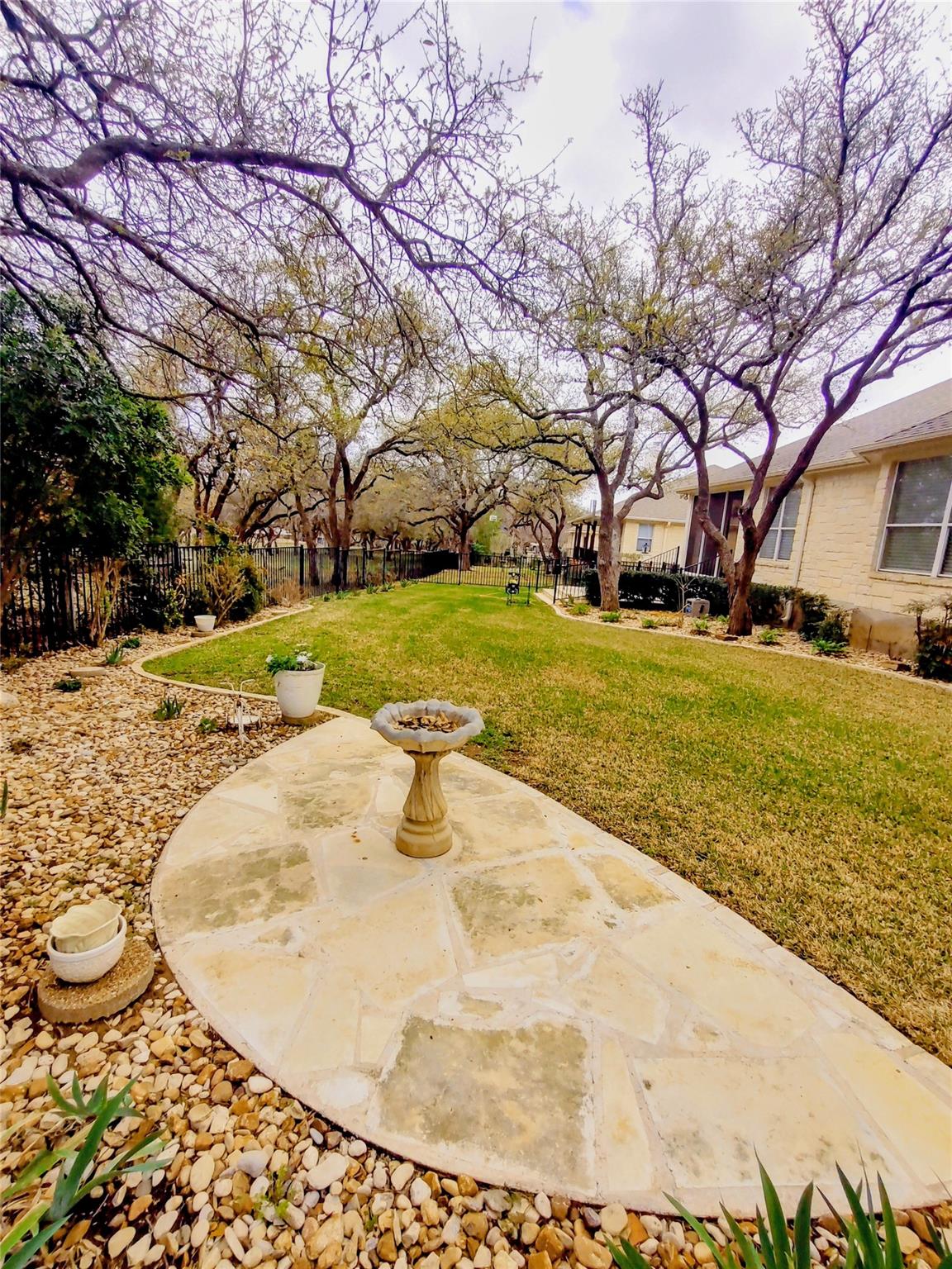 416 Brazos Dr, Georgetown, TX 78628