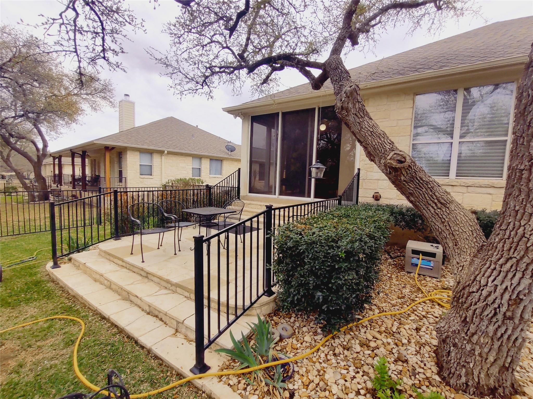 416 Brazos Dr, Georgetown, TX 78628