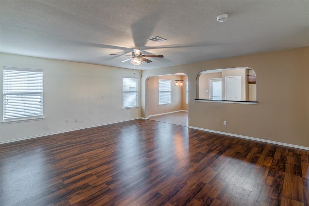 328 Baldwin St, Hutto, TX 78634