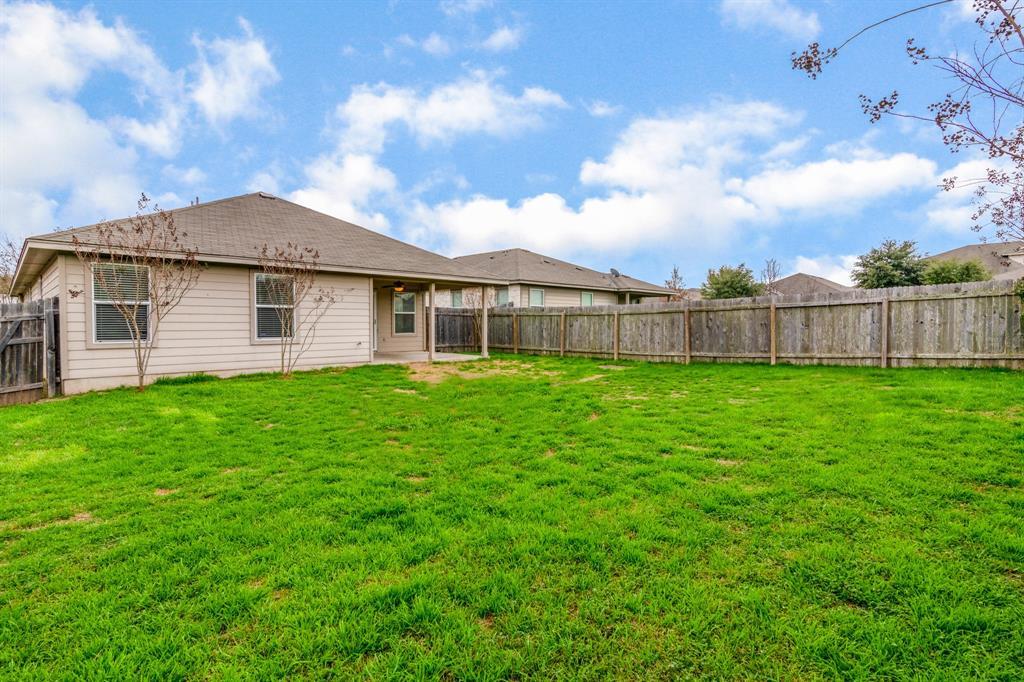 328 Baldwin St, Hutto, TX 78634