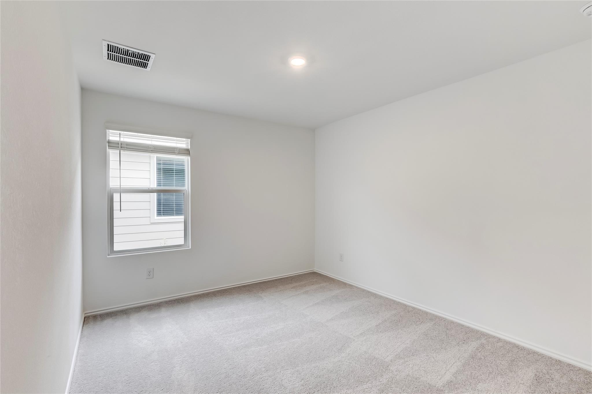 611 Whoopers Loop, Uhland, TX 78640