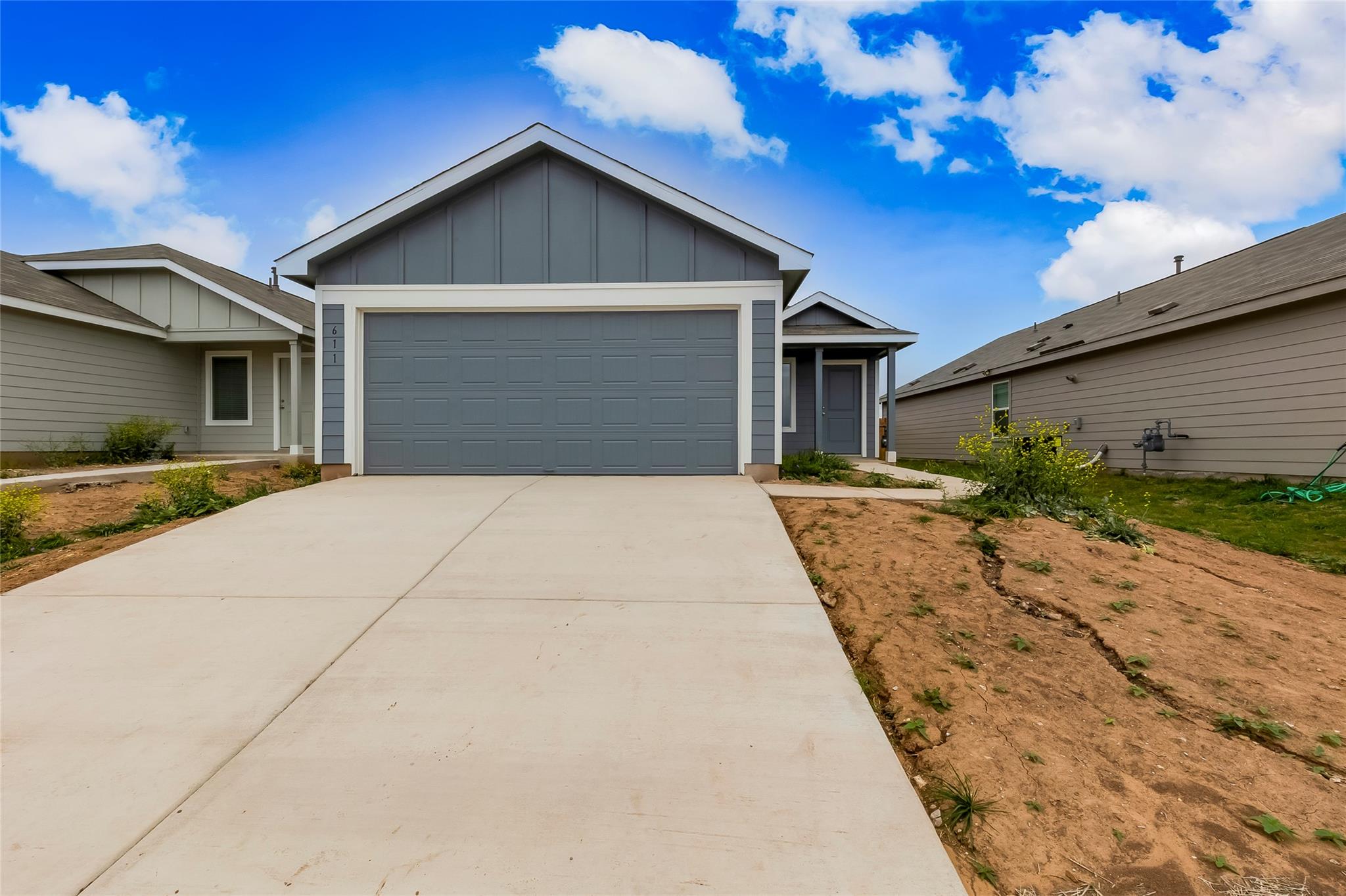 611 Whoopers Loop, Uhland, TX 78640