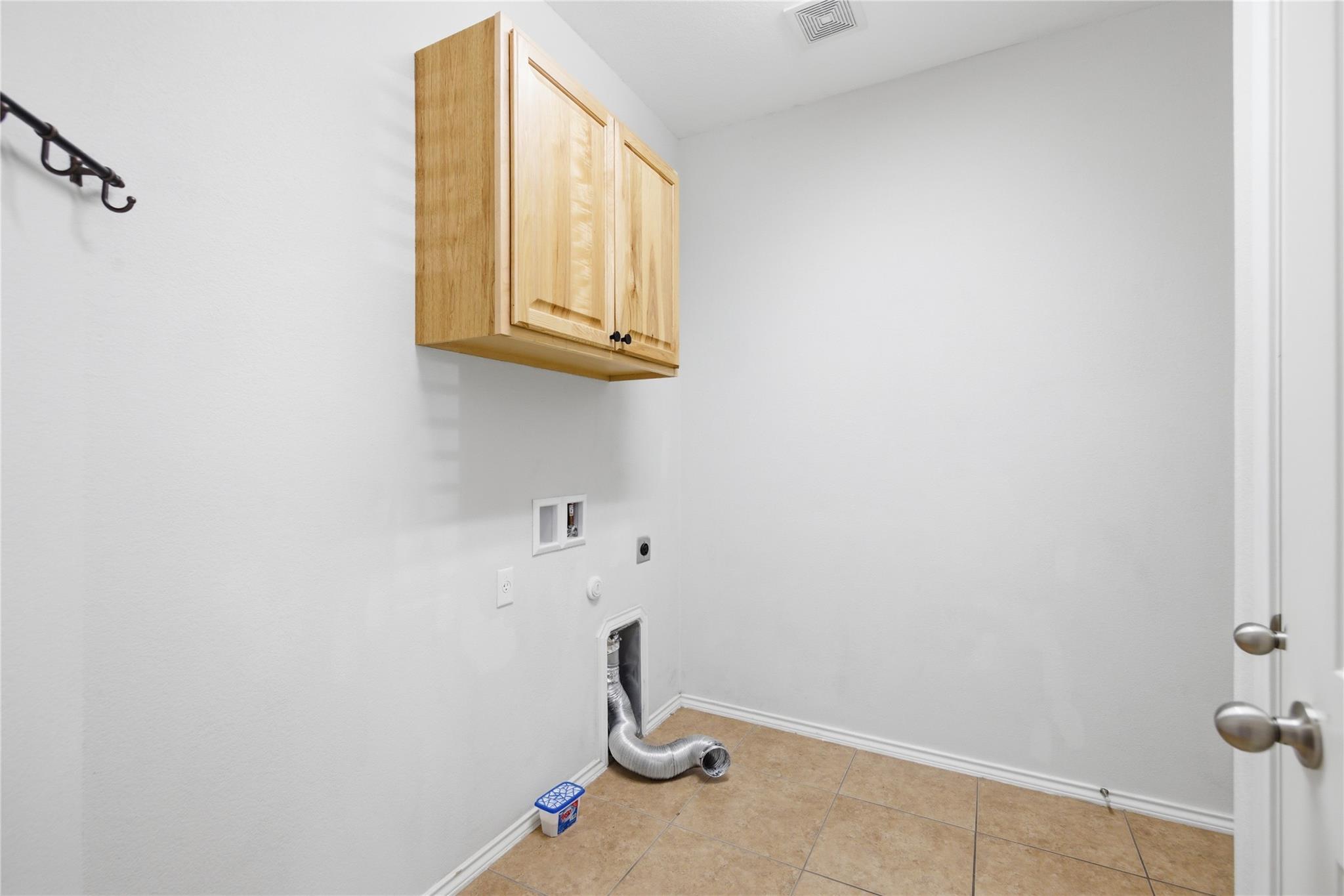 400 Fistral Dr, Hutto, TX 78634