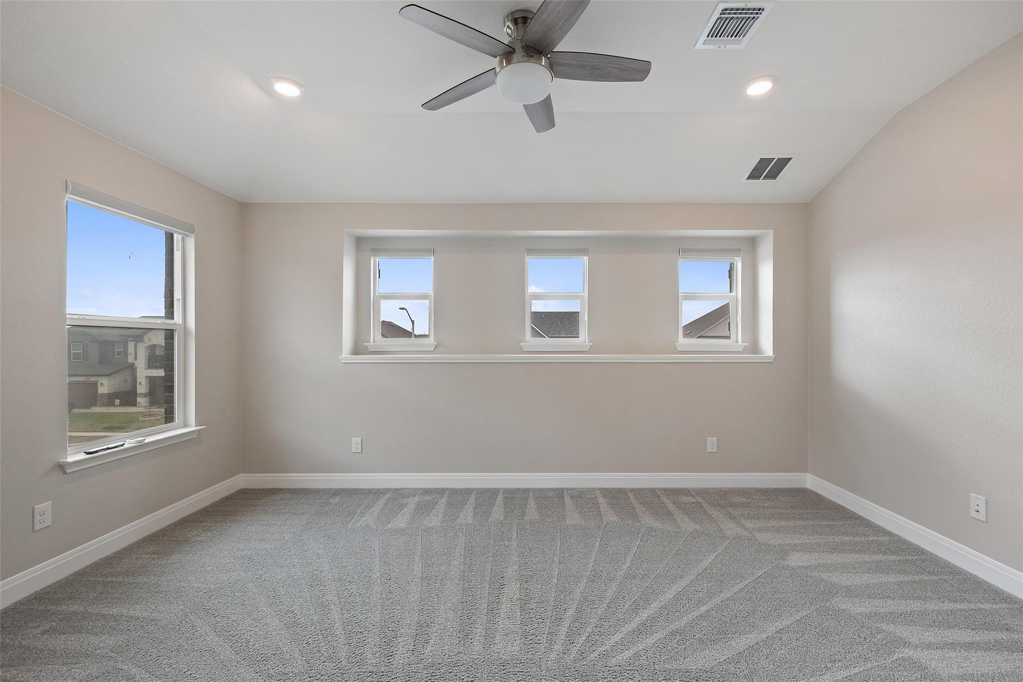 1709 Stinnett Dr, Leander, TX 78641