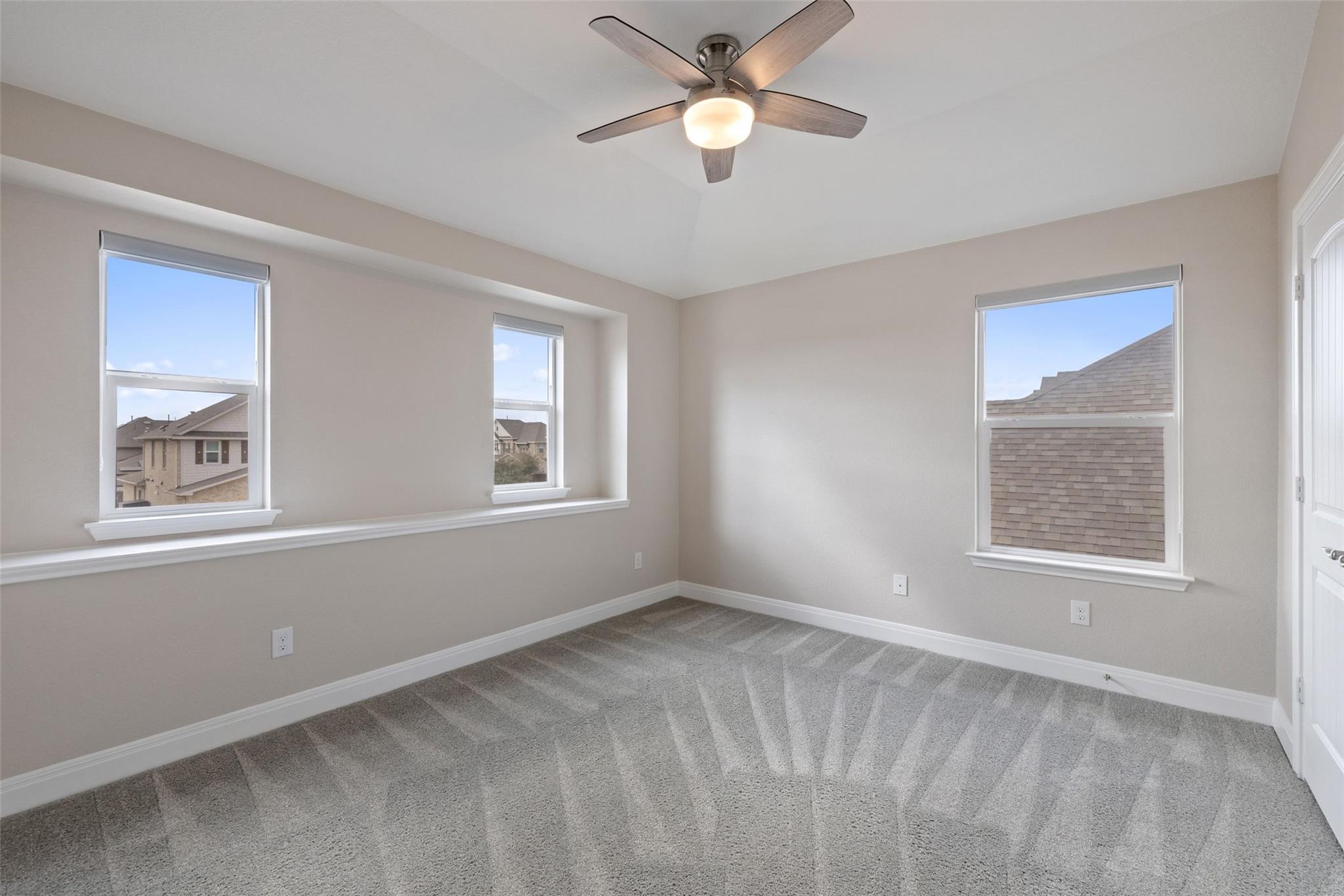 1709 Stinnett Dr, Leander, TX 78641