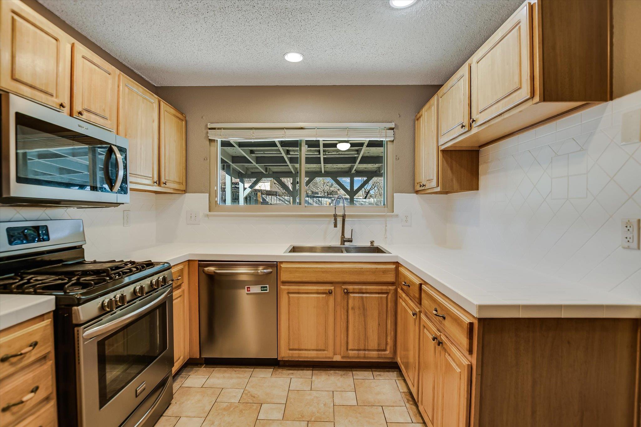 1800 Krizan Ave, Austin, TX 78727