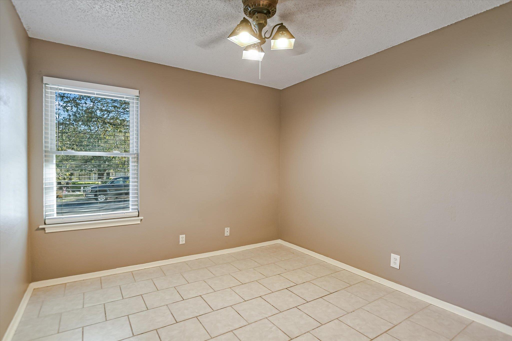 1800 Krizan Ave, Austin, TX 78727