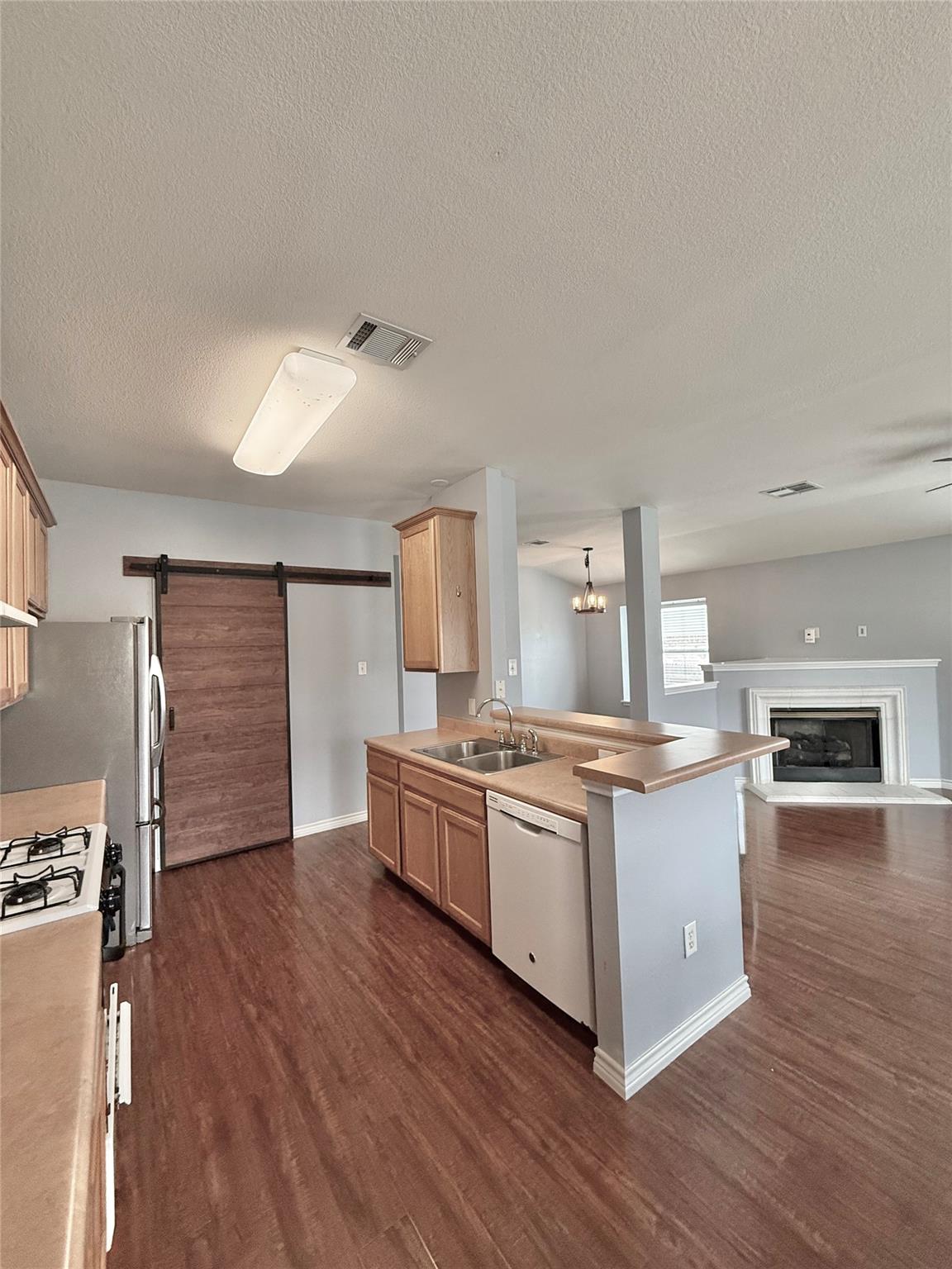 1021 Tudor House Rd, Pflugerville, TX 78660