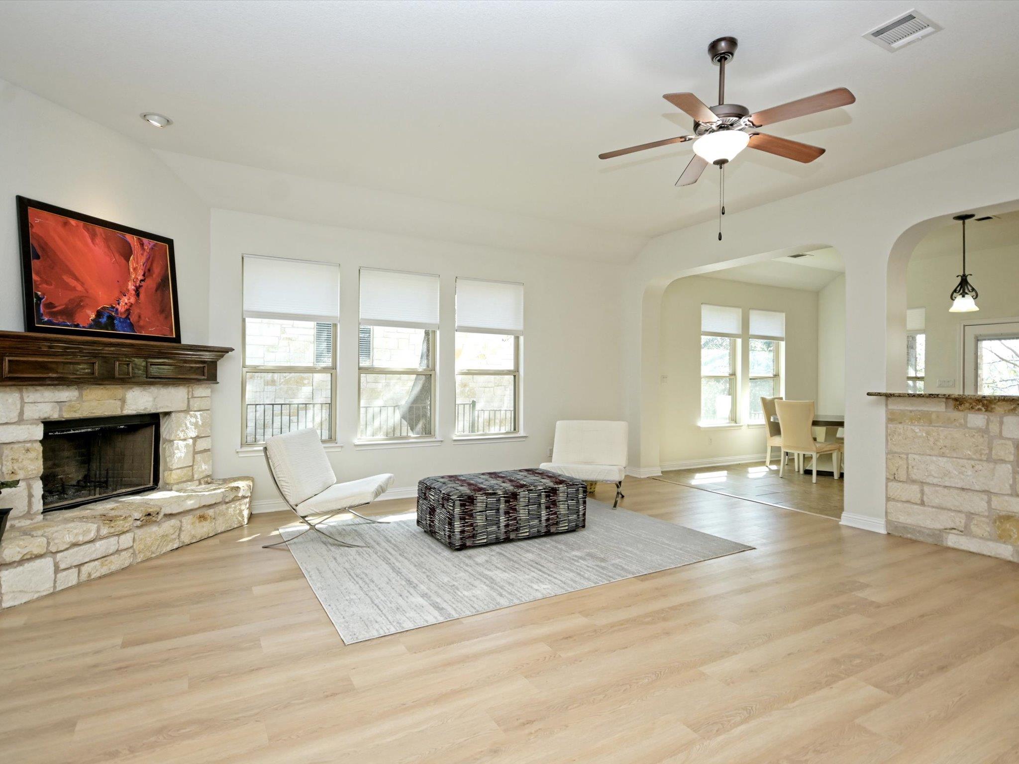 201 Bellagio Dr, Austin, TX 78734