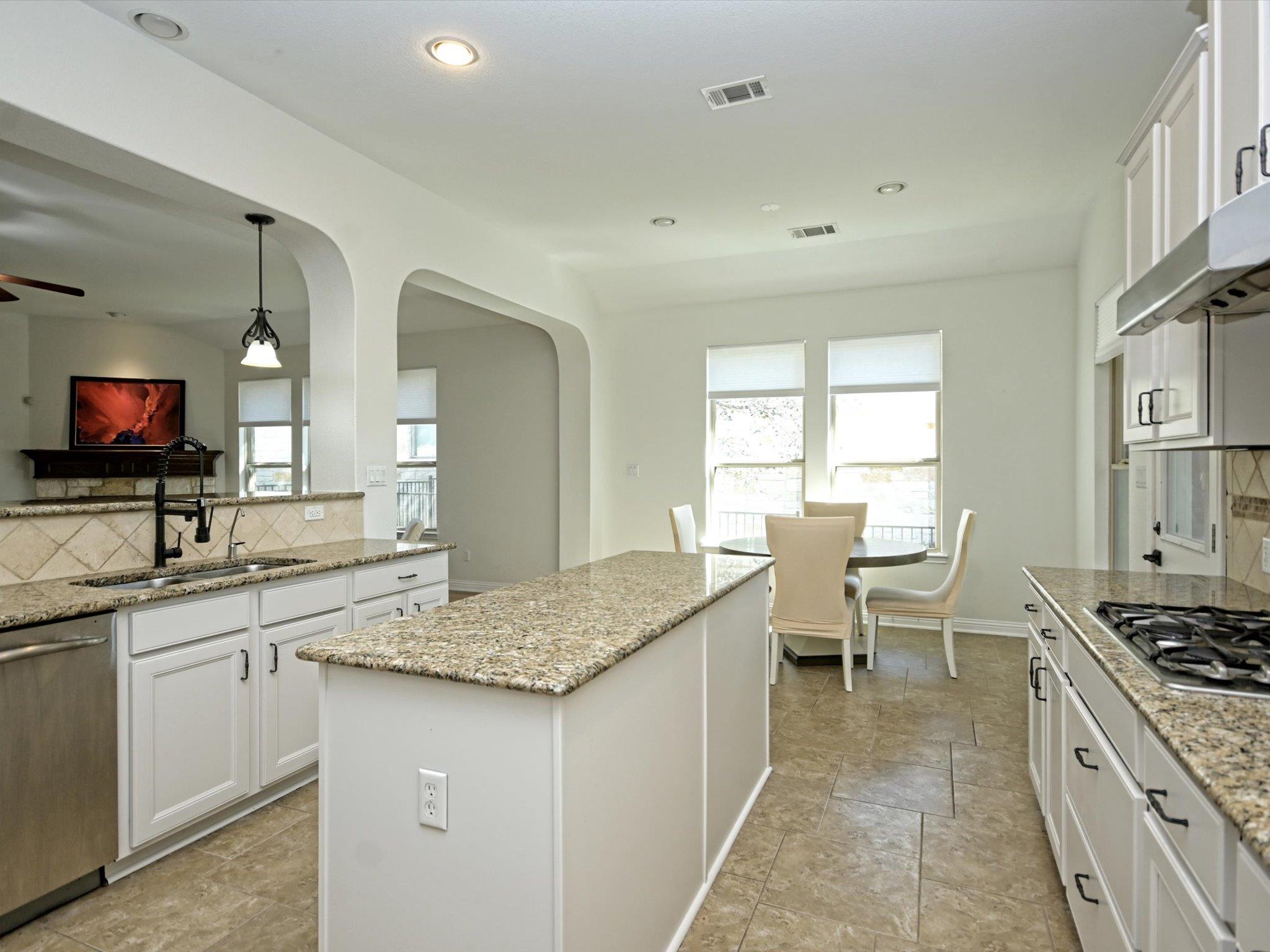 201 Bellagio Dr, Austin, TX 78734