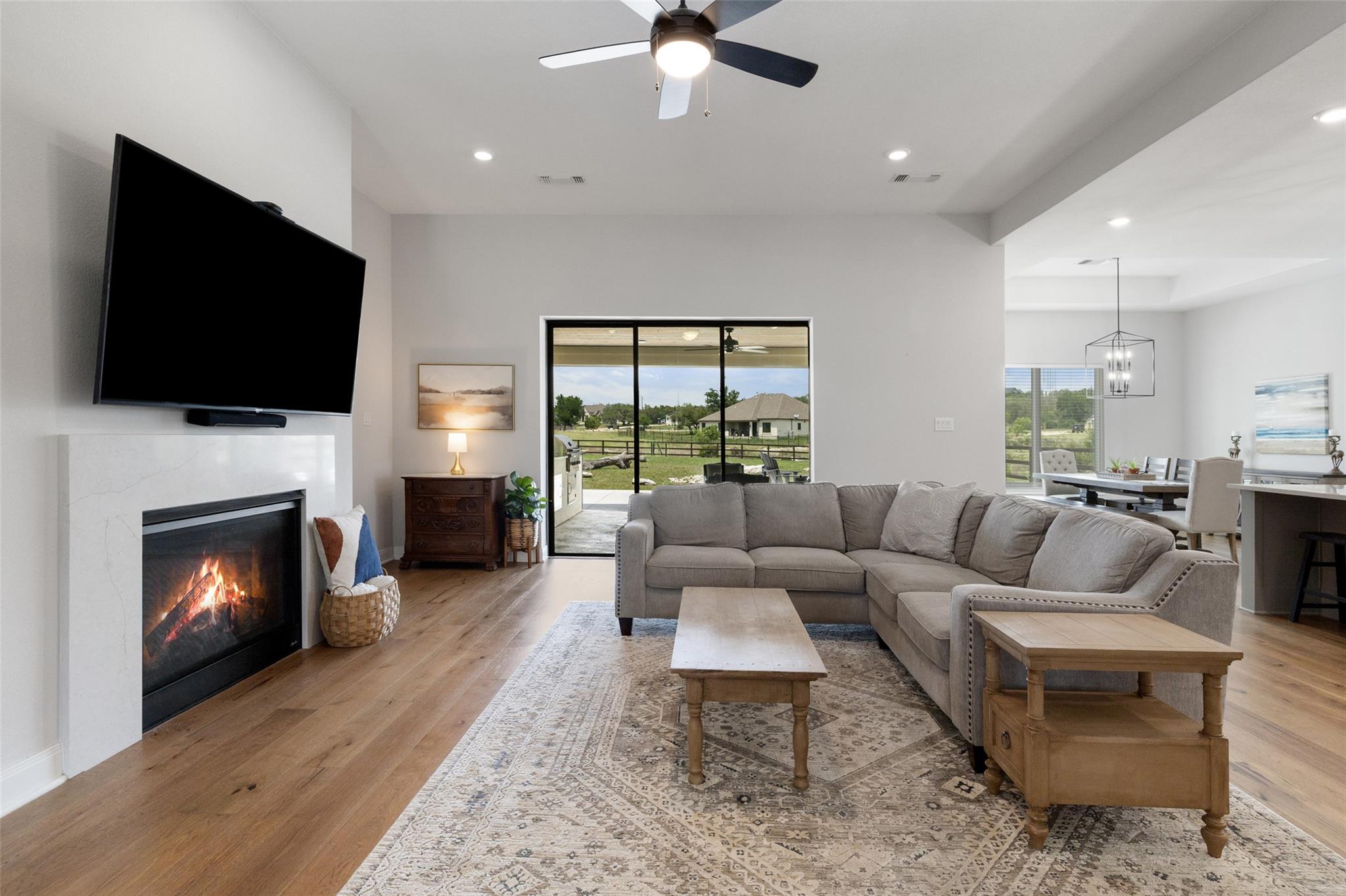 803 Spicewood Trails Dr, Spicewood, TX 78669