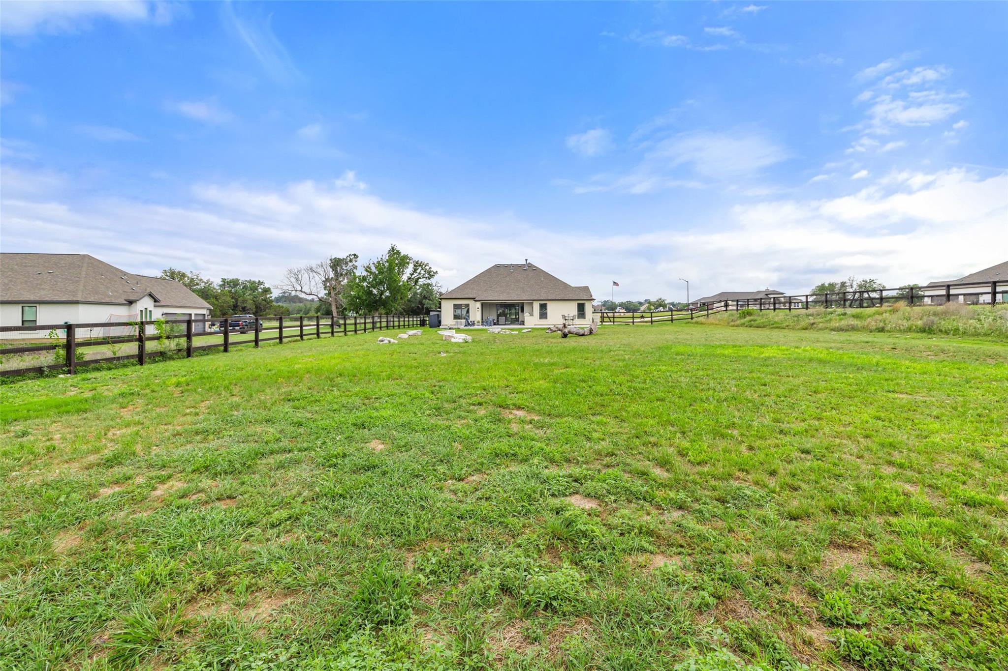 803 Spicewood Trails Dr, Spicewood, TX 78669