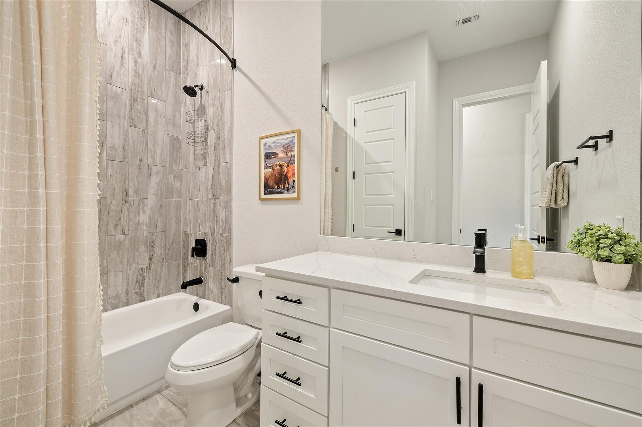 803 Spicewood Trails Dr, Spicewood, TX 78669