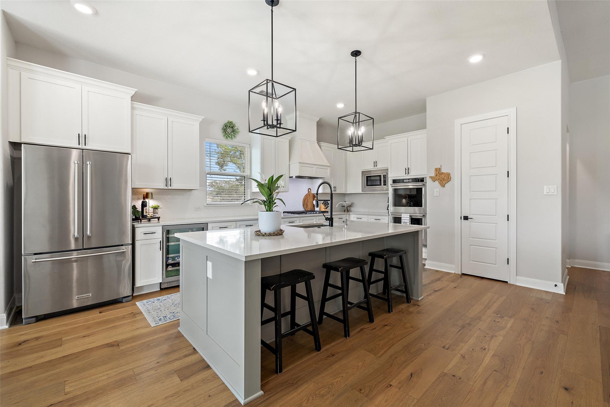 803 Spicewood Trails Dr, Spicewood, TX 78669