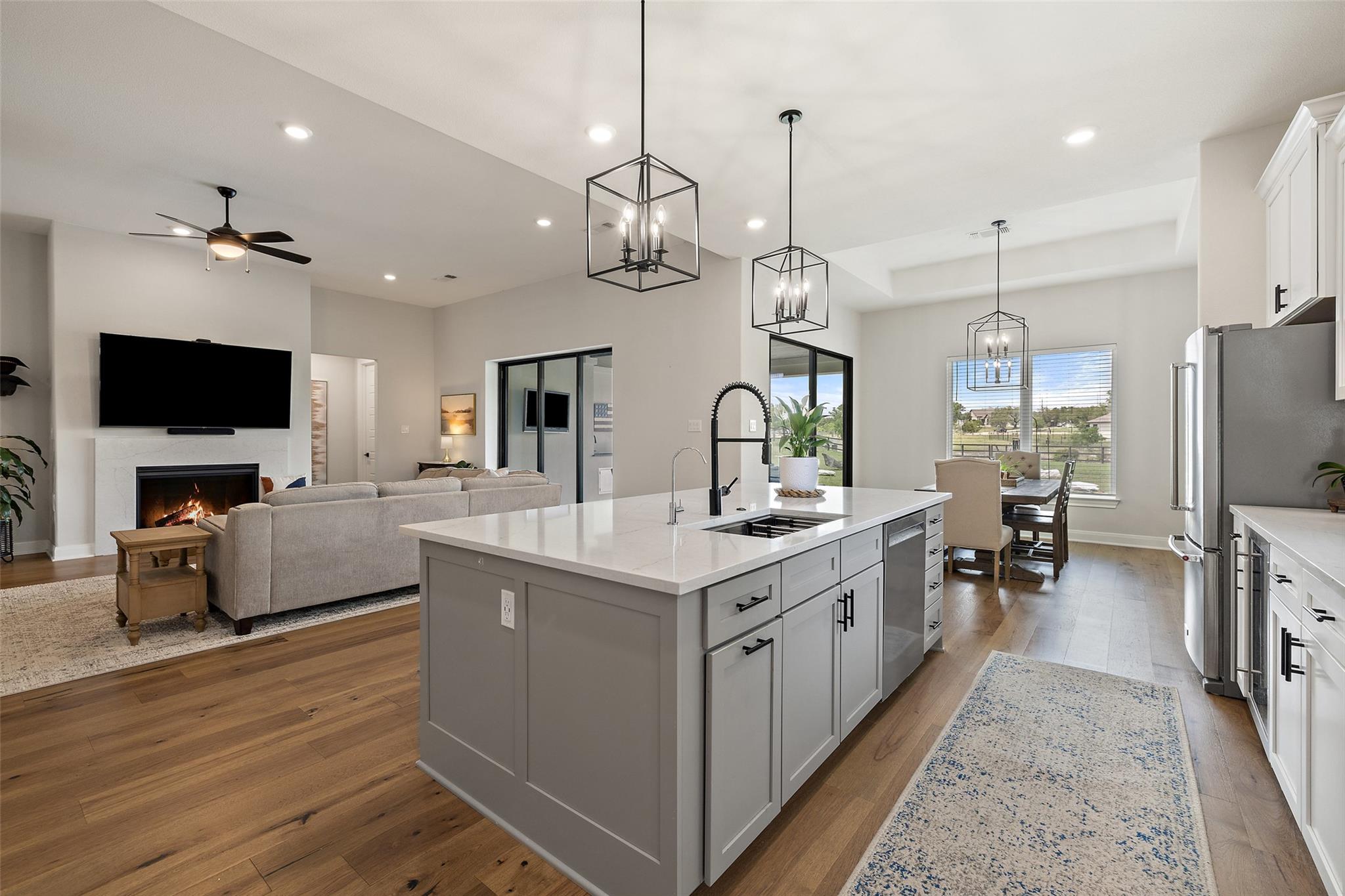 803 Spicewood Trails Dr, Spicewood, TX 78669