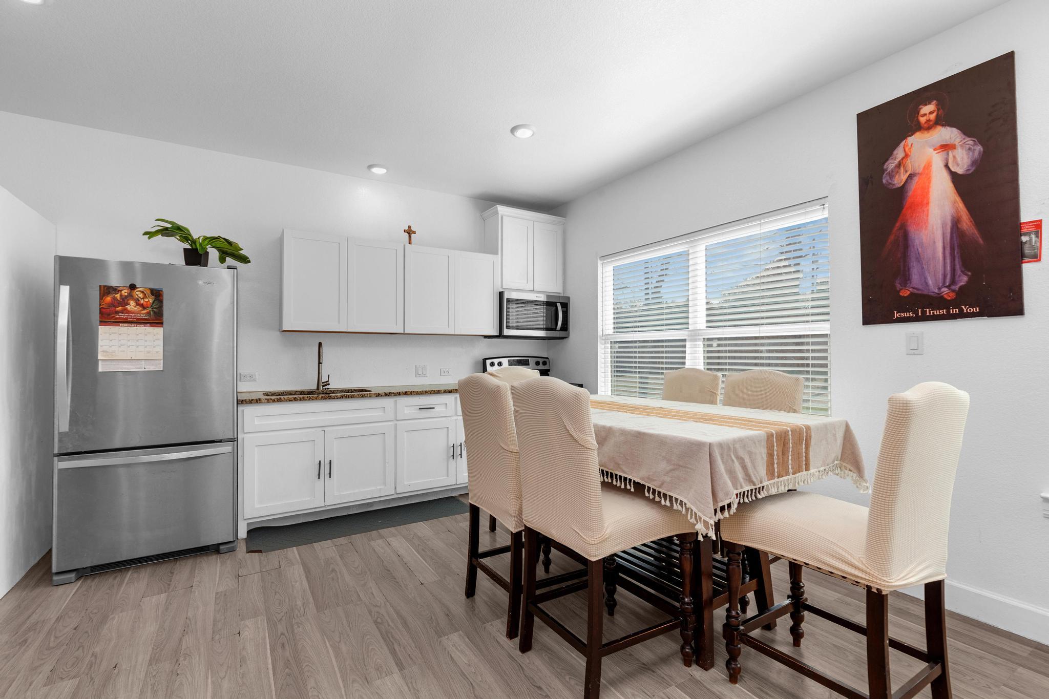 114 Crepe Myrtle Pkwy, Elgin, TX 78621