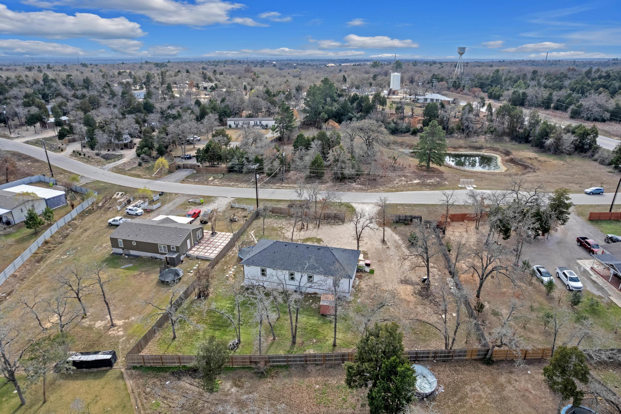 114 Crepe Myrtle Pkwy, Elgin, TX 78621