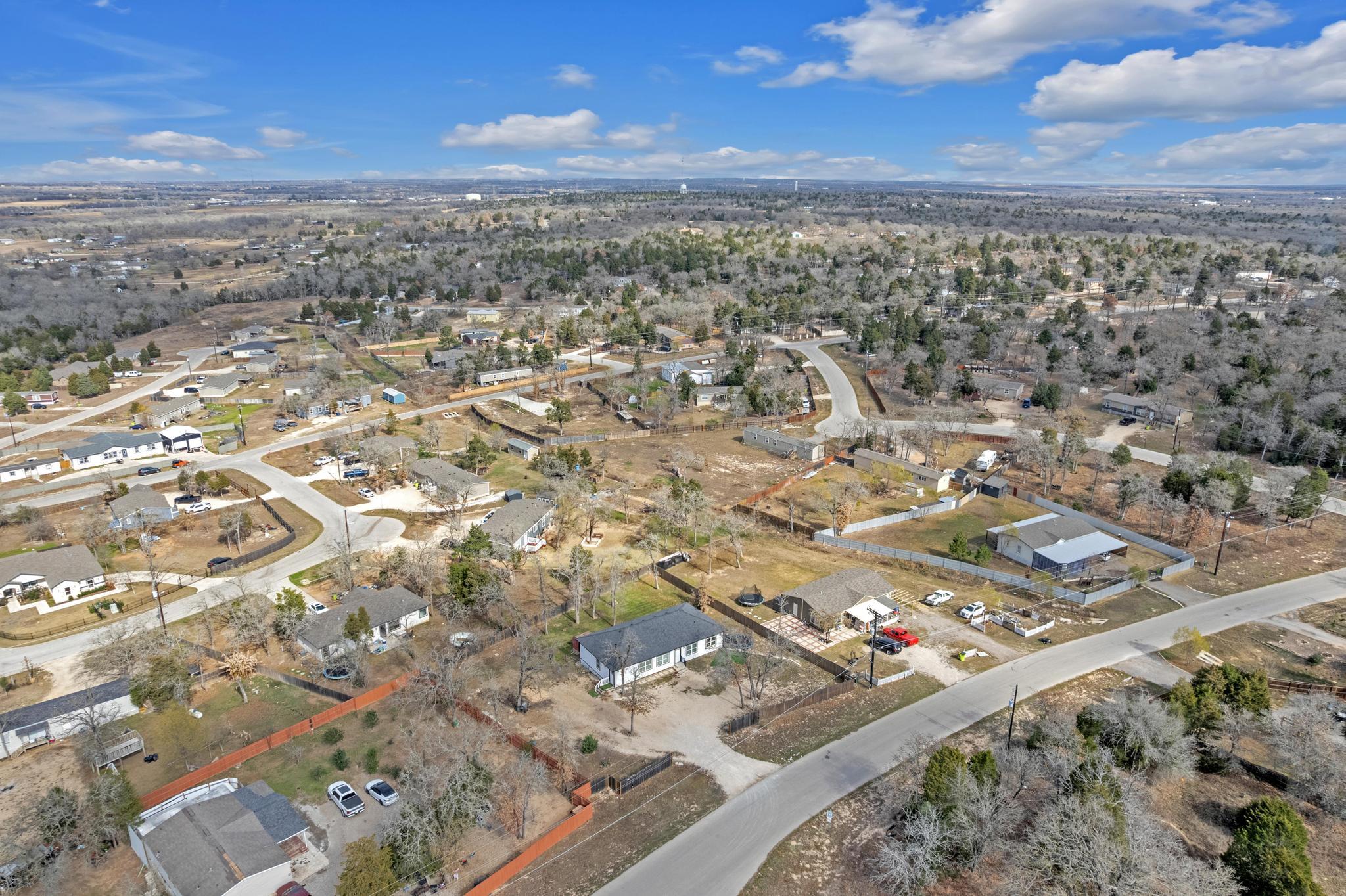 114 Crepe Myrtle Pkwy, Elgin, TX 78621