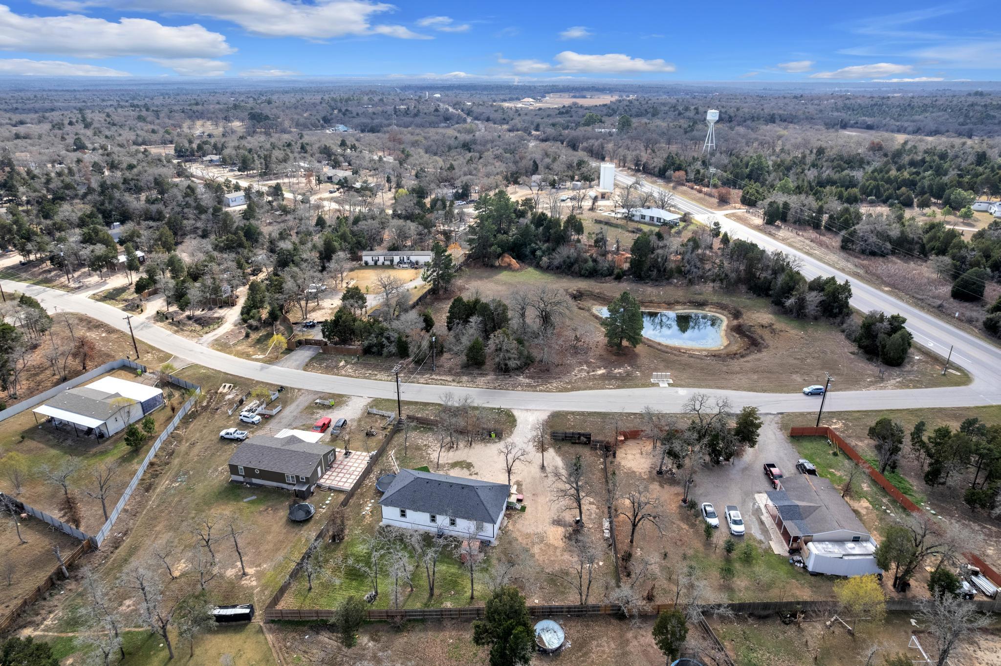 114 Crepe Myrtle Pkwy, Elgin, TX 78621