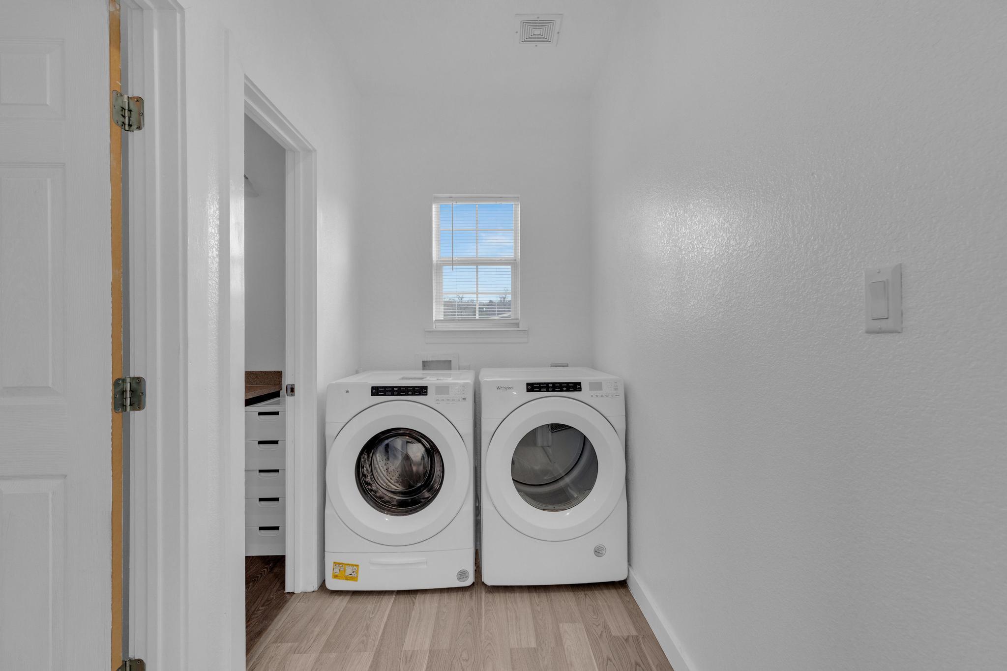 114 Crepe Myrtle Pkwy, Elgin, TX 78621