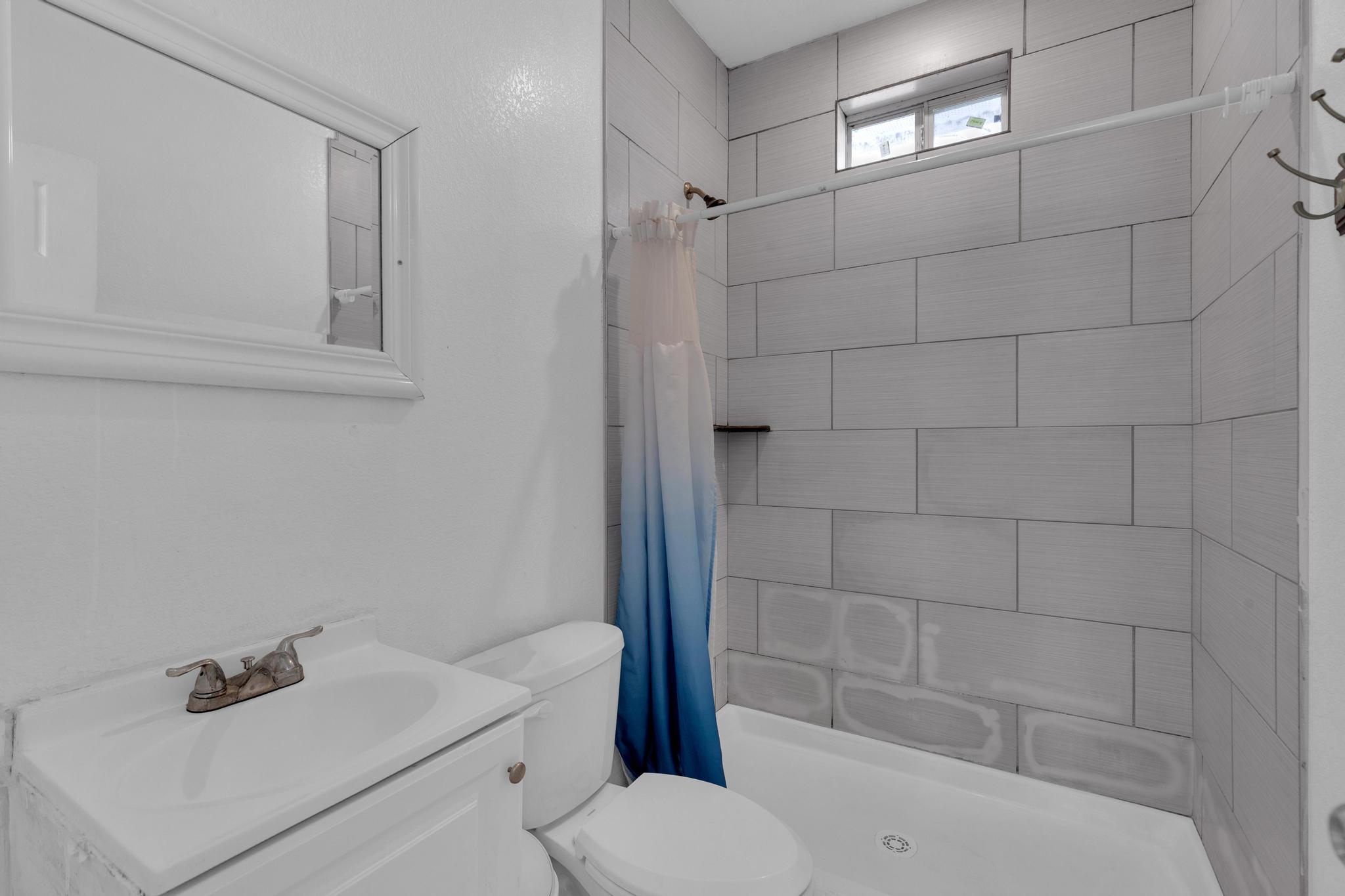 114 Crepe Myrtle Pkwy, Elgin, TX 78621