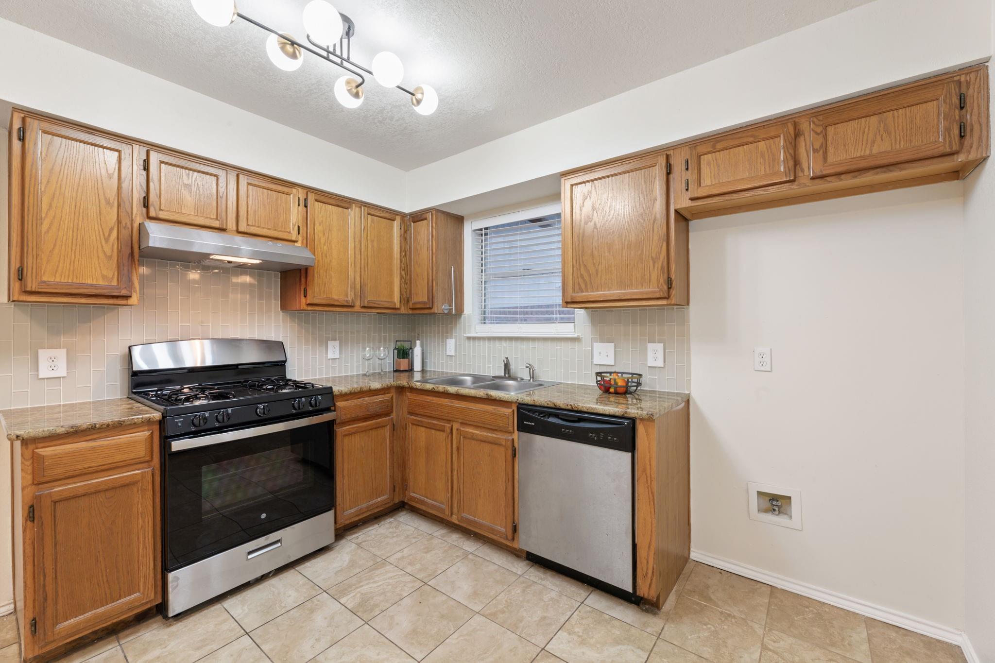 7707 Montaque Dr, Austin, TX 78729