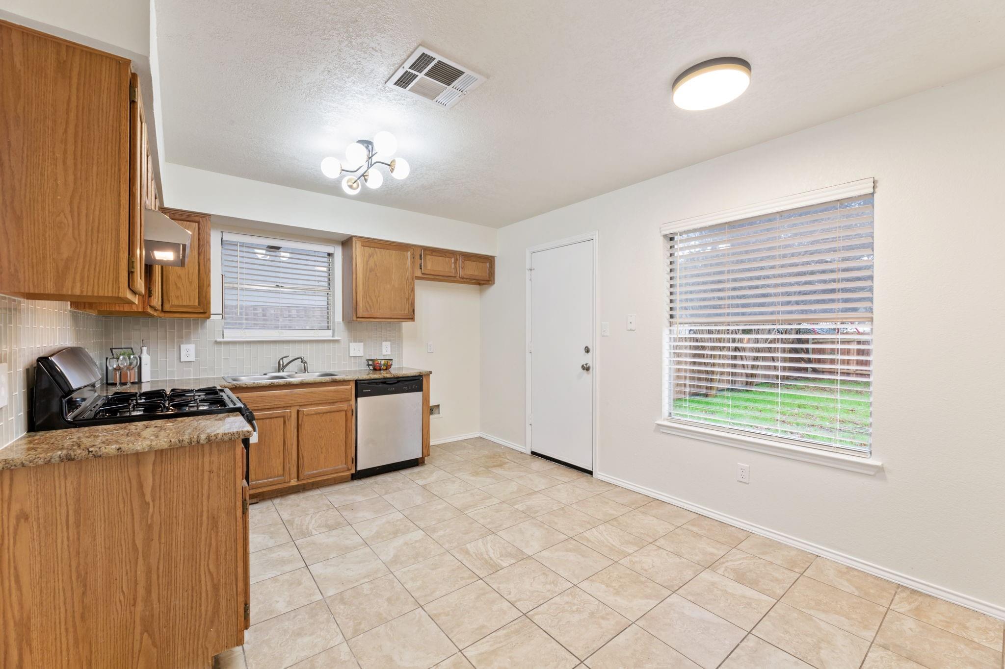 7707 Montaque Dr, Austin, TX 78729