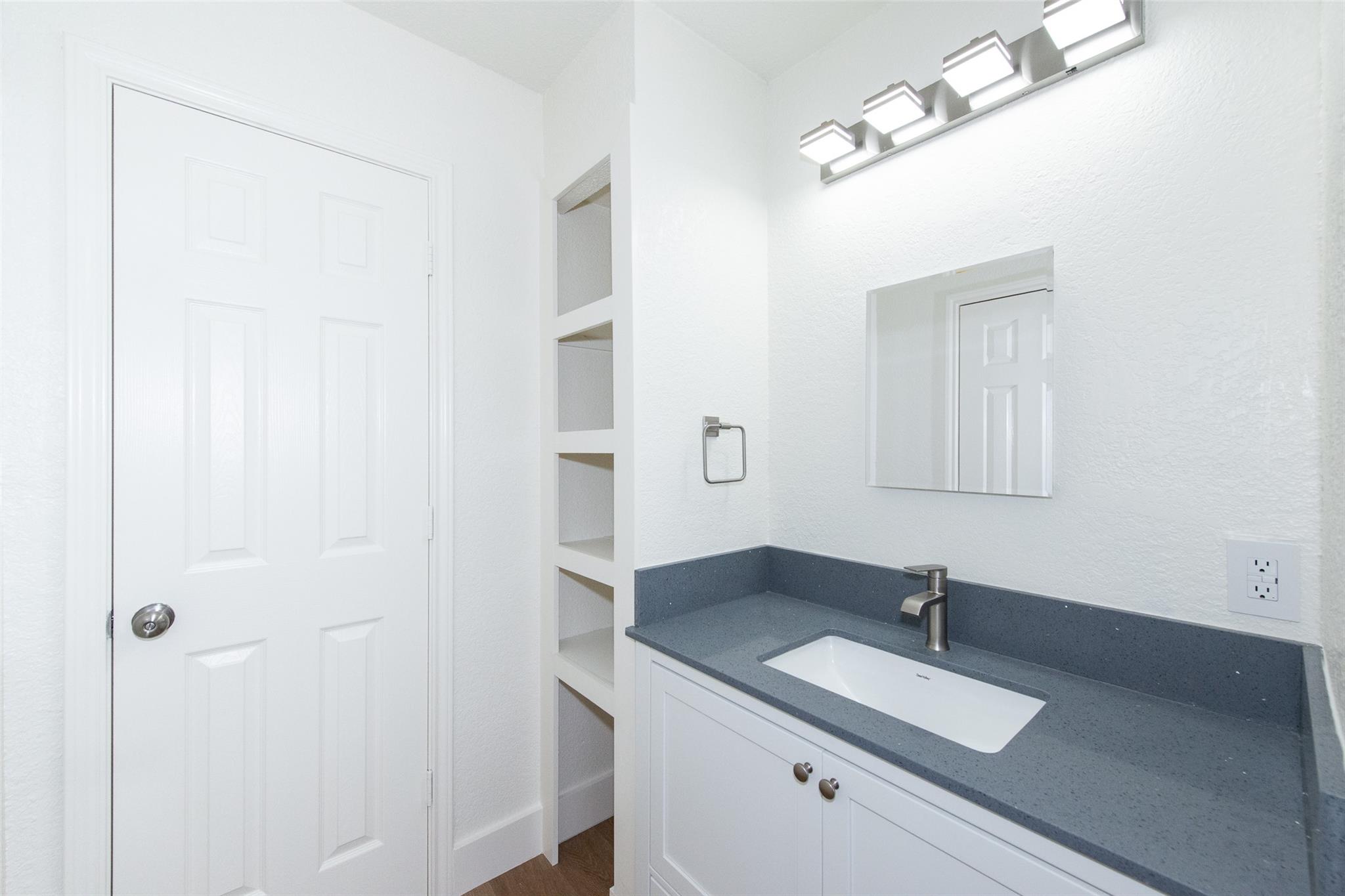 2704 Catalina Dr # B, Austin, TX 78741