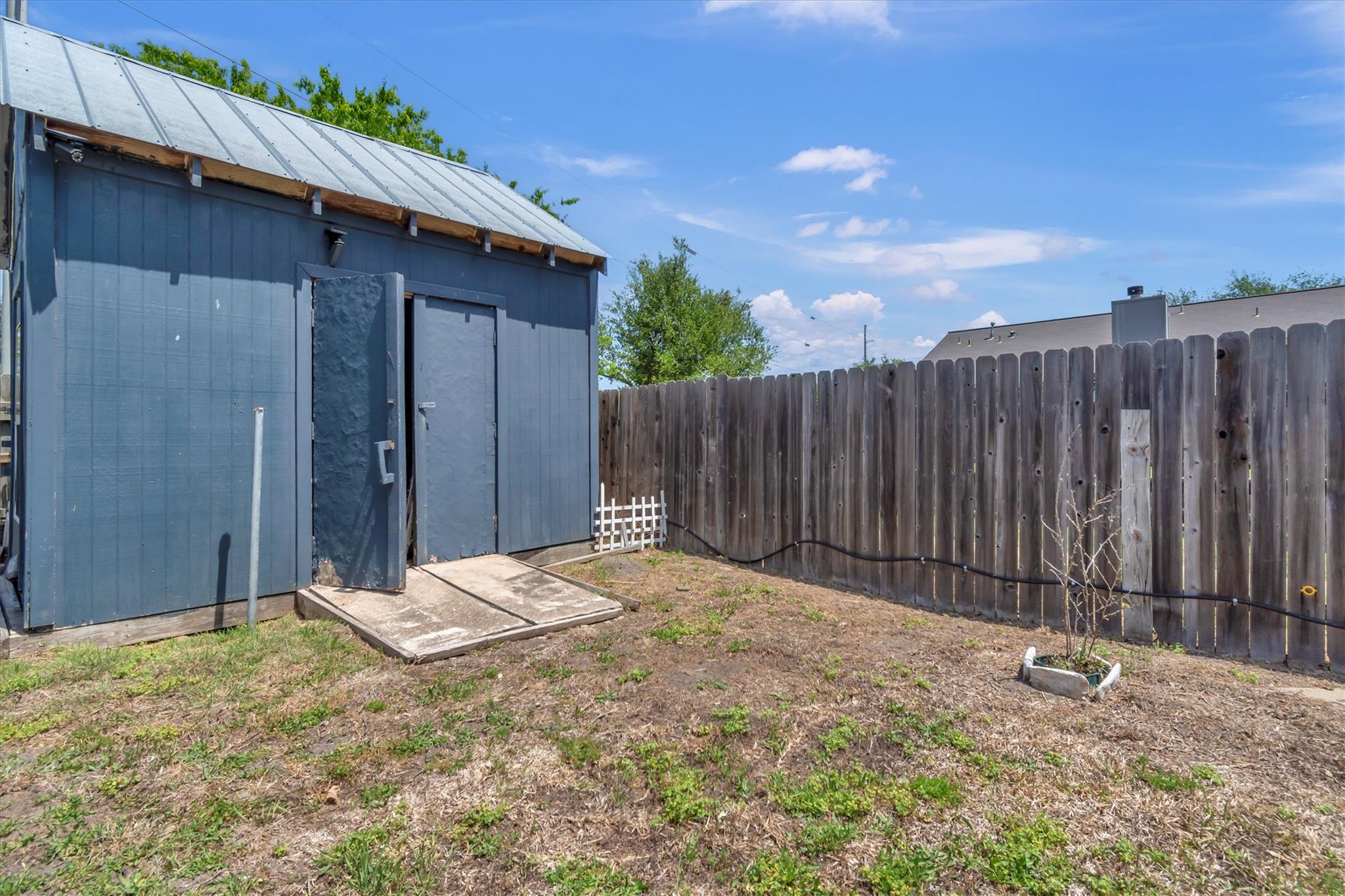 206 Quail Cir, Hutto, TX 78634