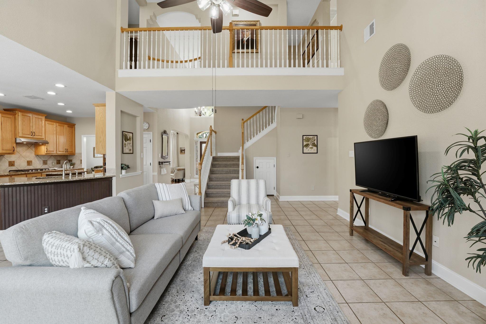 2921 Persimmon Valley Trl, Austin, TX 78732